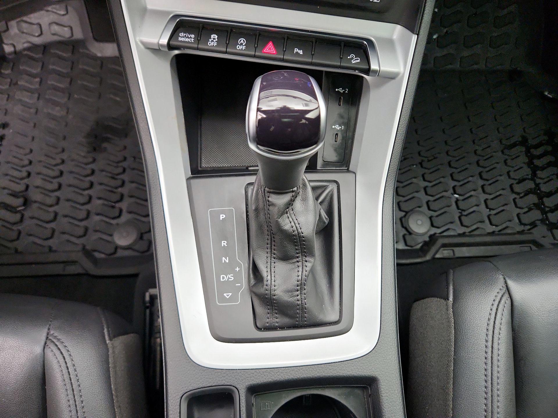 Thumbnail: 2023 Audi Q3 - 17