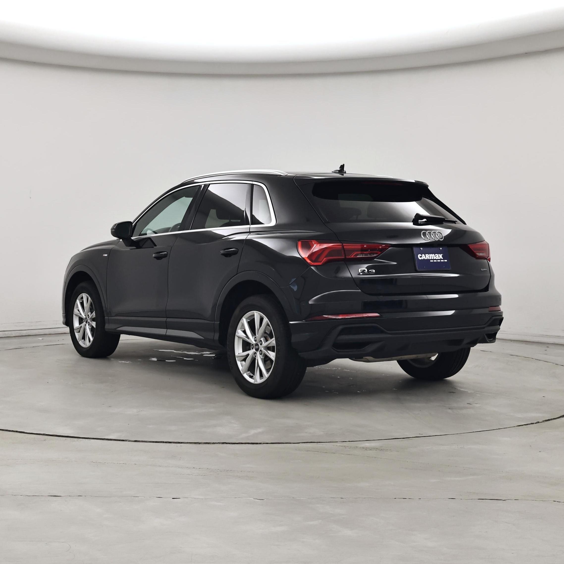 Thumbnail: 2023 Audi Q3 - 2