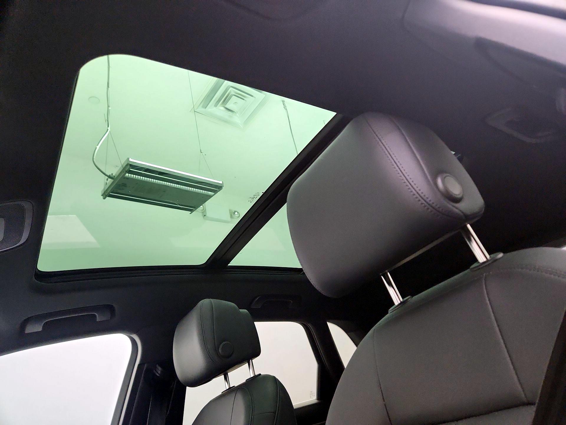 Thumbnail: 2023 Audi Q3 - 19