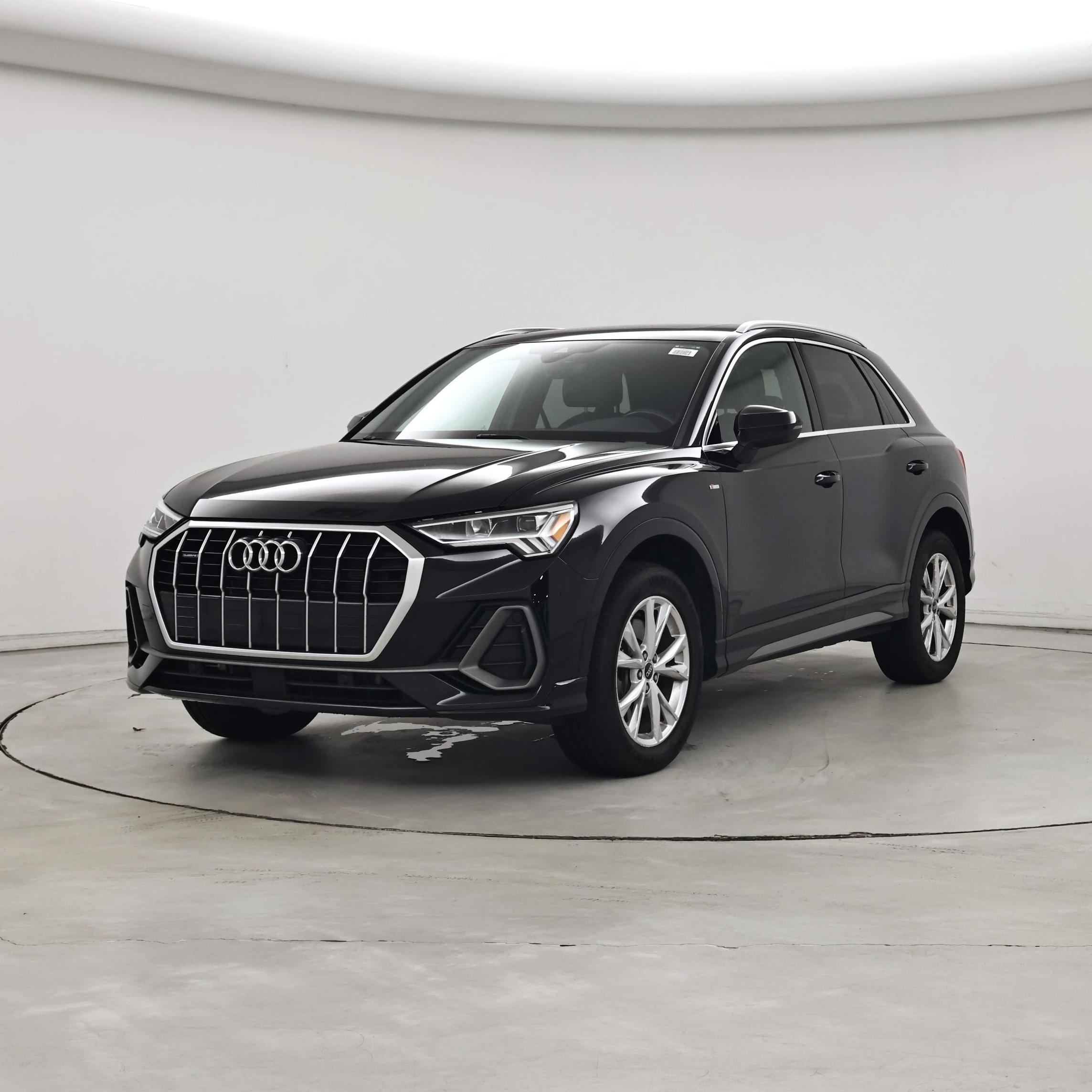 Thumbnail: 2023 Audi Q3 - 4