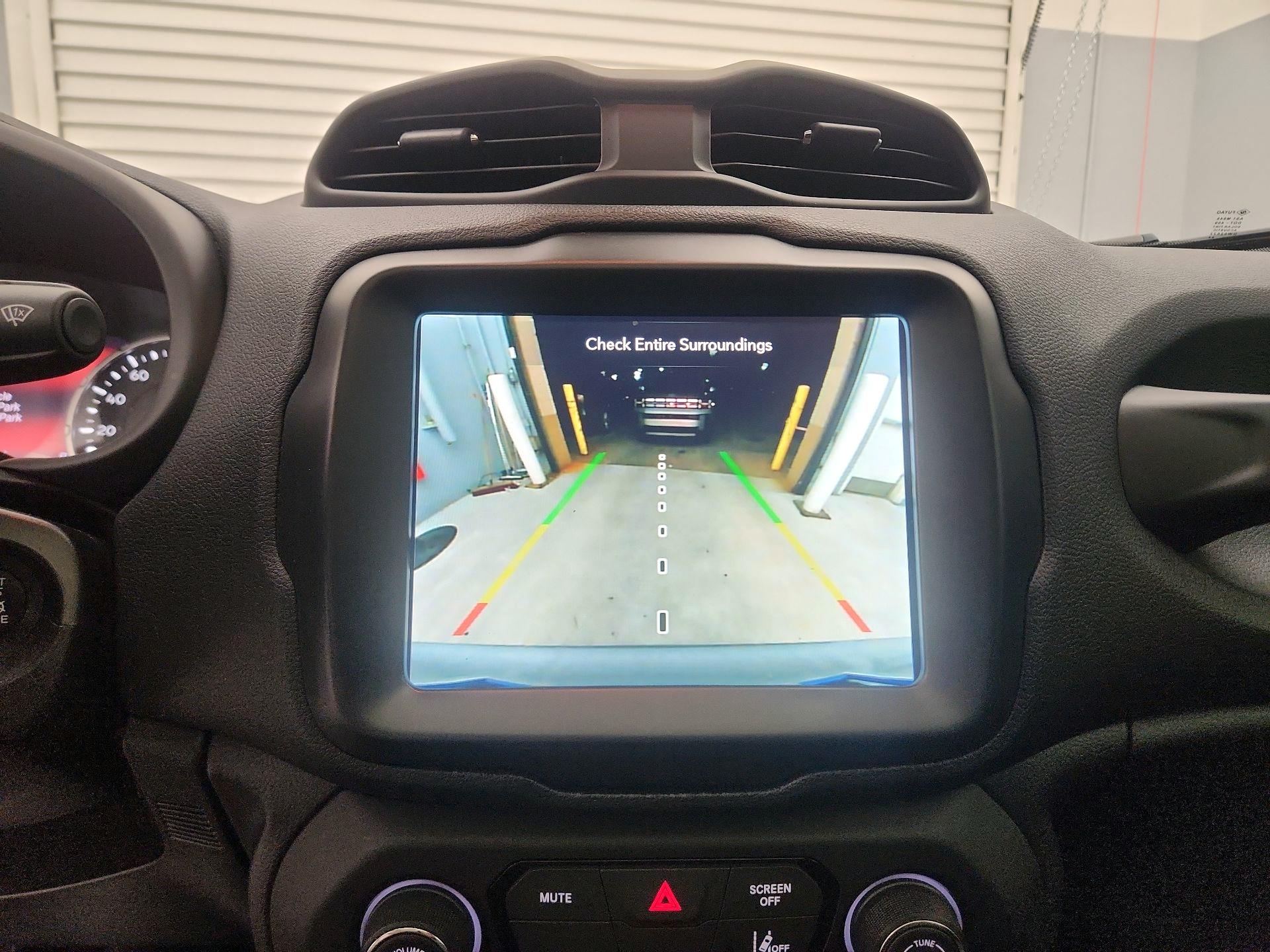 Thumbnail: 2021 Jeep Renegade - 15