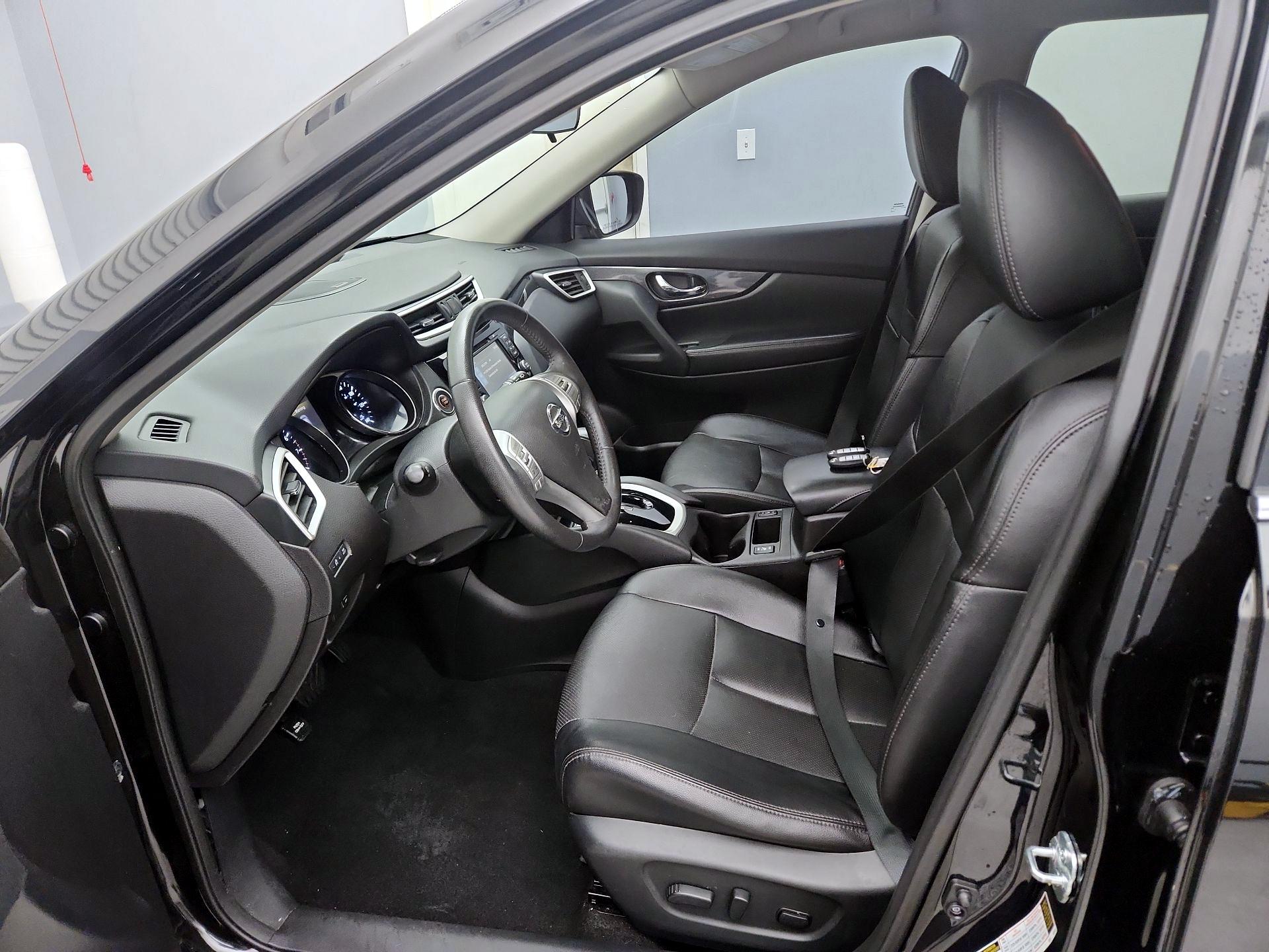 Thumbnail: 2016 Nissan Rogue - 11