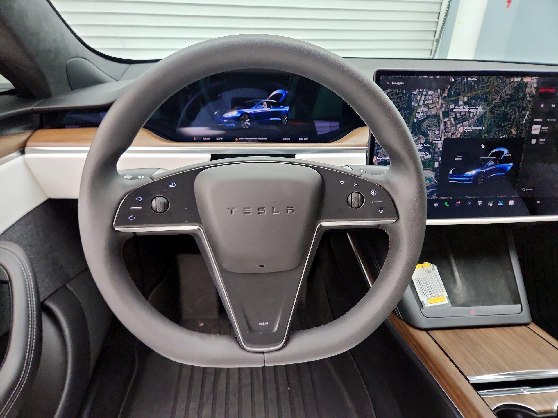 Thumbnail: 2022 Tesla Model S - 10