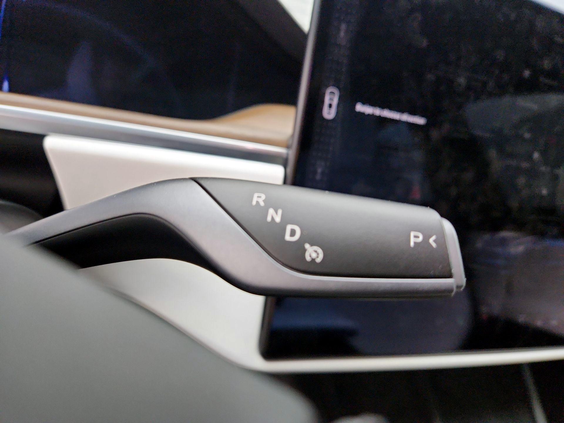 Thumbnail: 2022 Tesla Model S - 17
