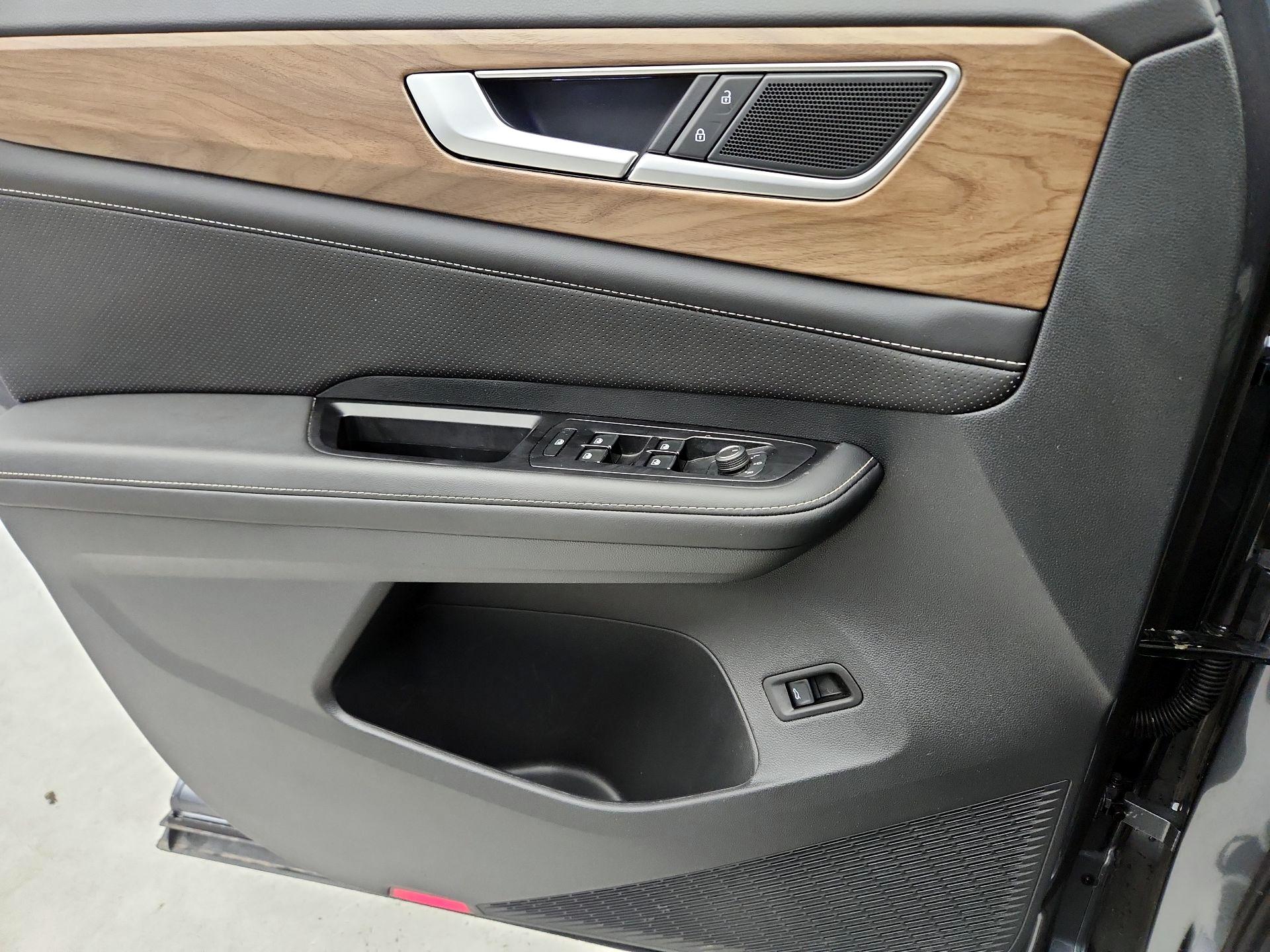 Thumbnail: 2024 Volkswagen Atlas - 12