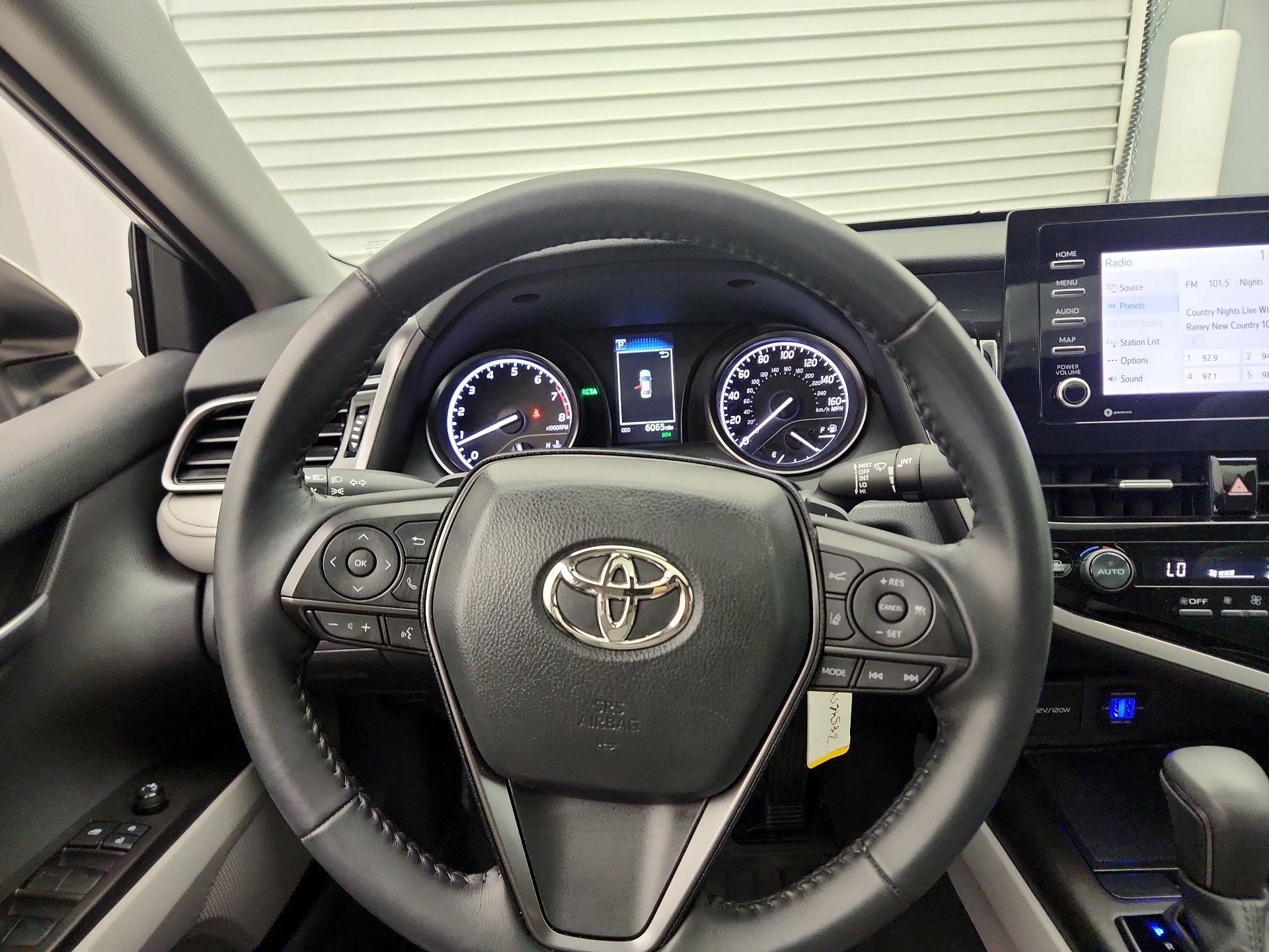 Thumbnail: 2023 Toyota Camry - 10