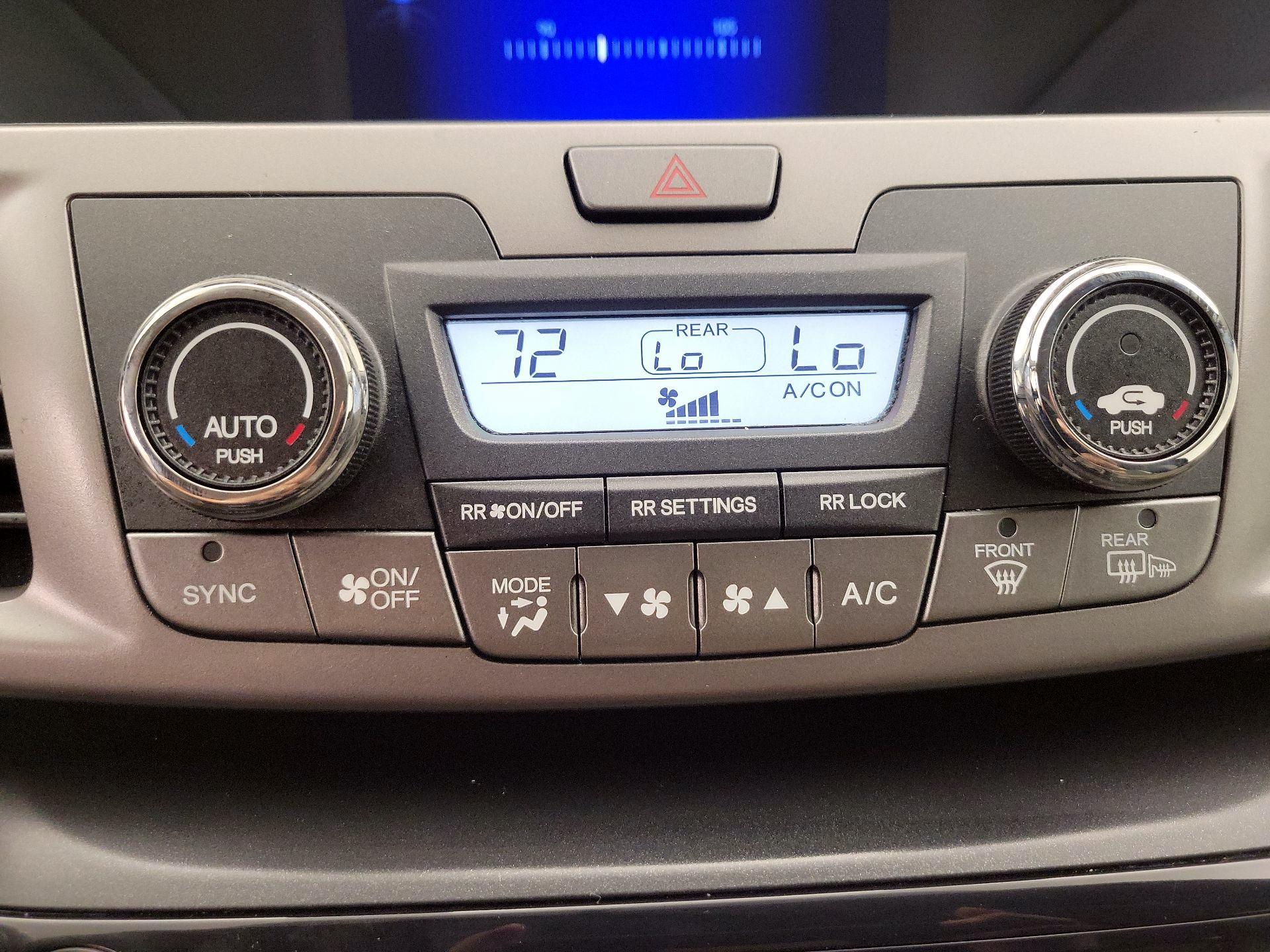Thumbnail: 2016 Honda Odyssey - 16