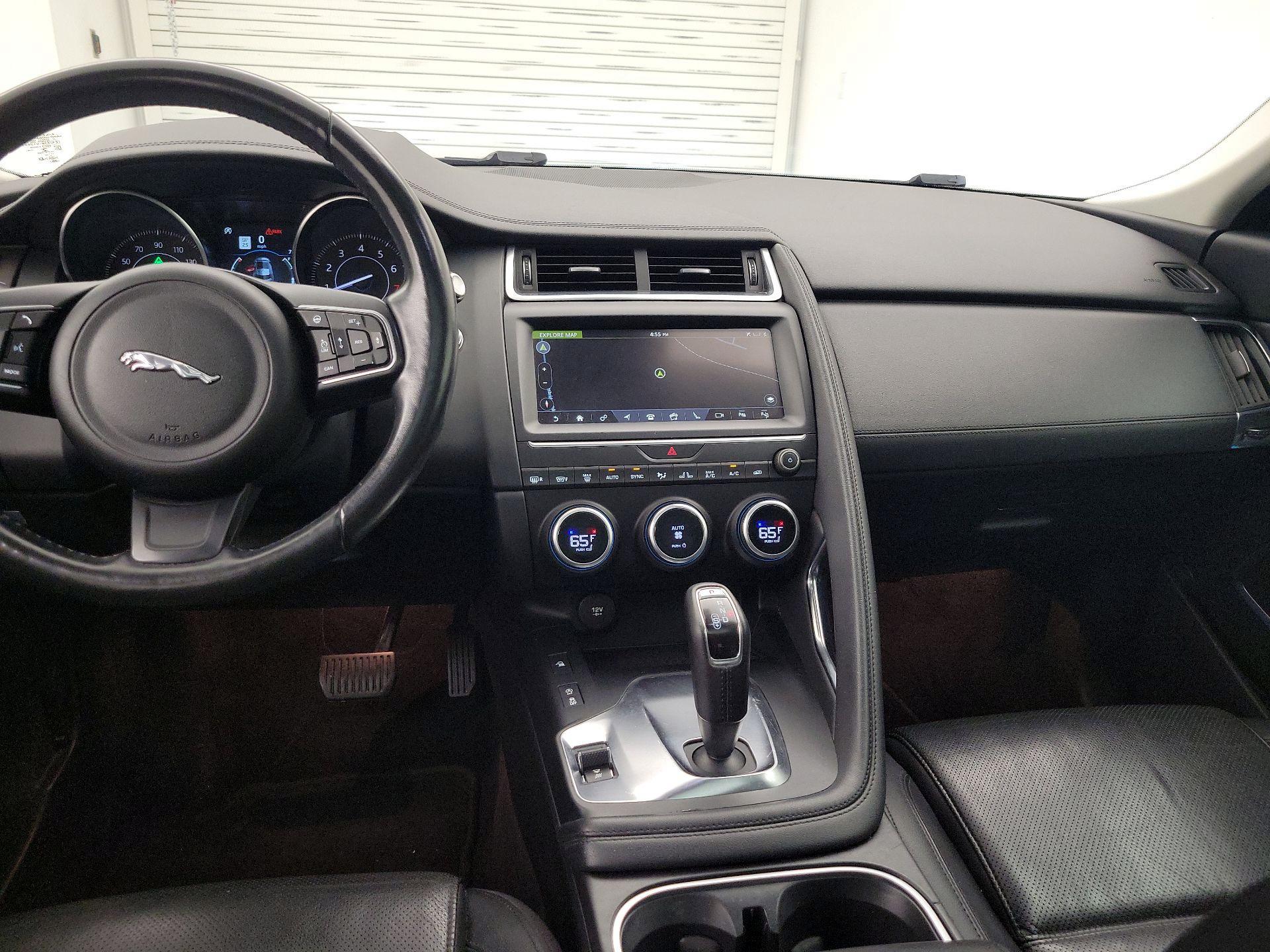 Thumbnail: 2018 Jaguar E-Pace - 9