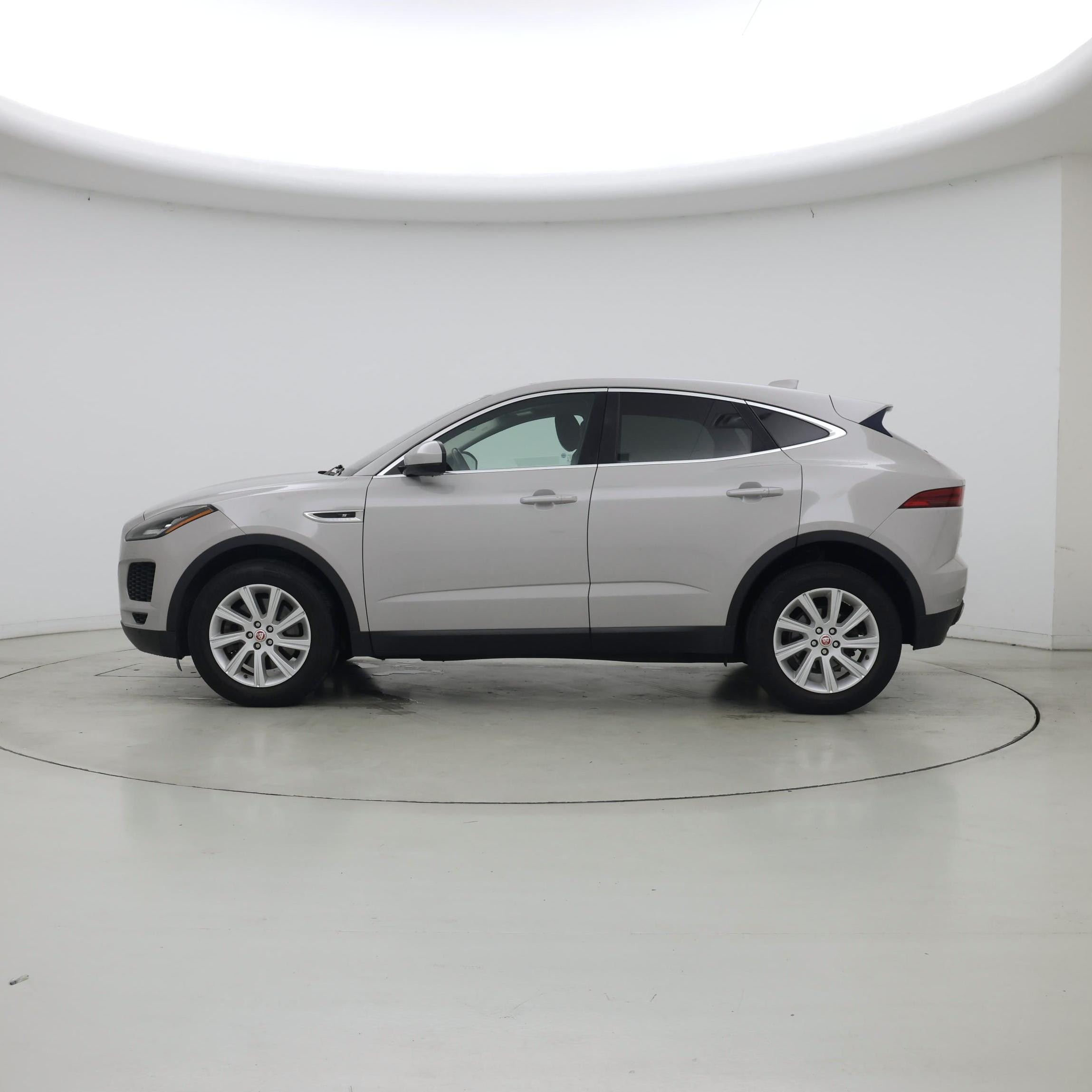 Thumbnail: 2018 Jaguar E-Pace - 3