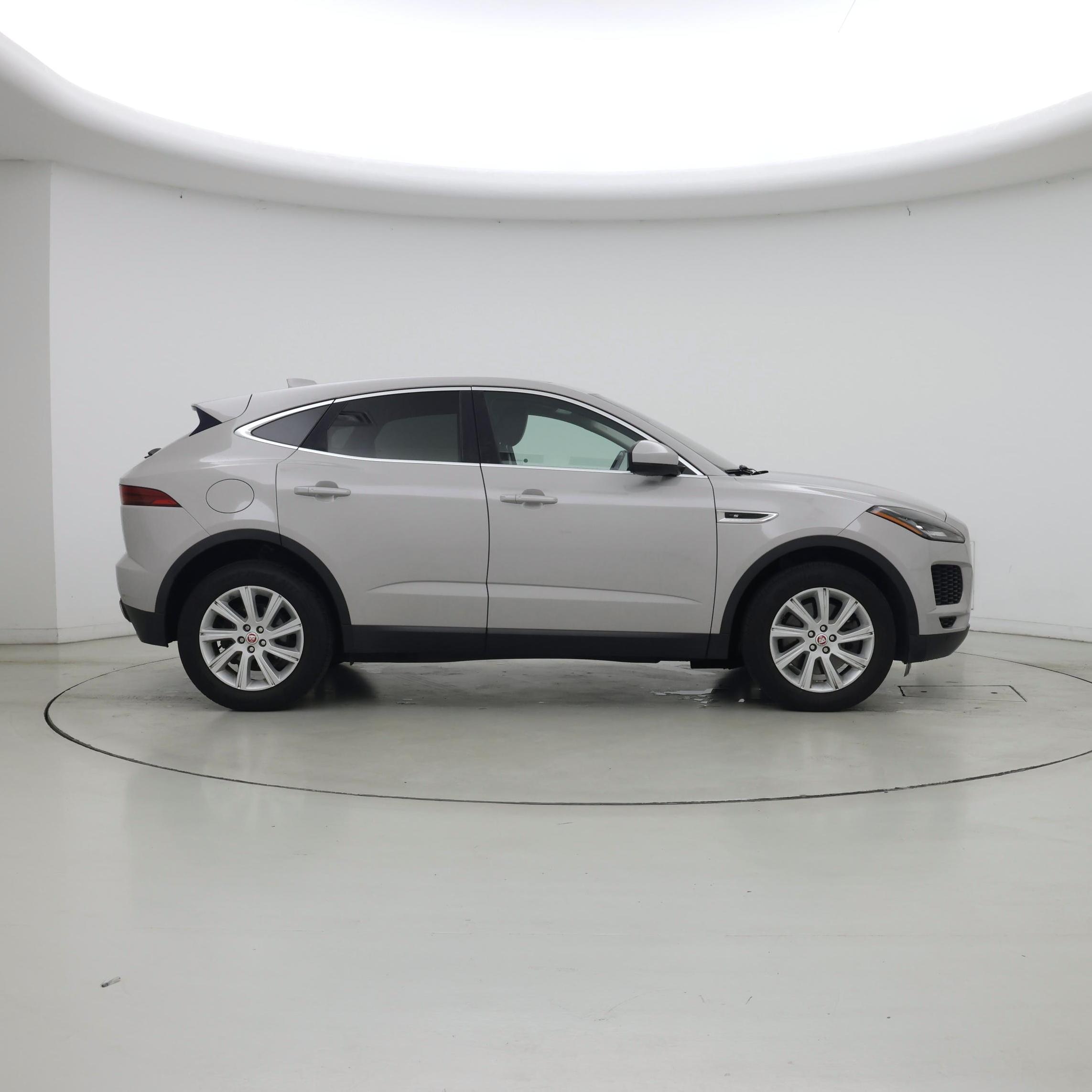 Thumbnail: 2018 Jaguar E-Pace - 7