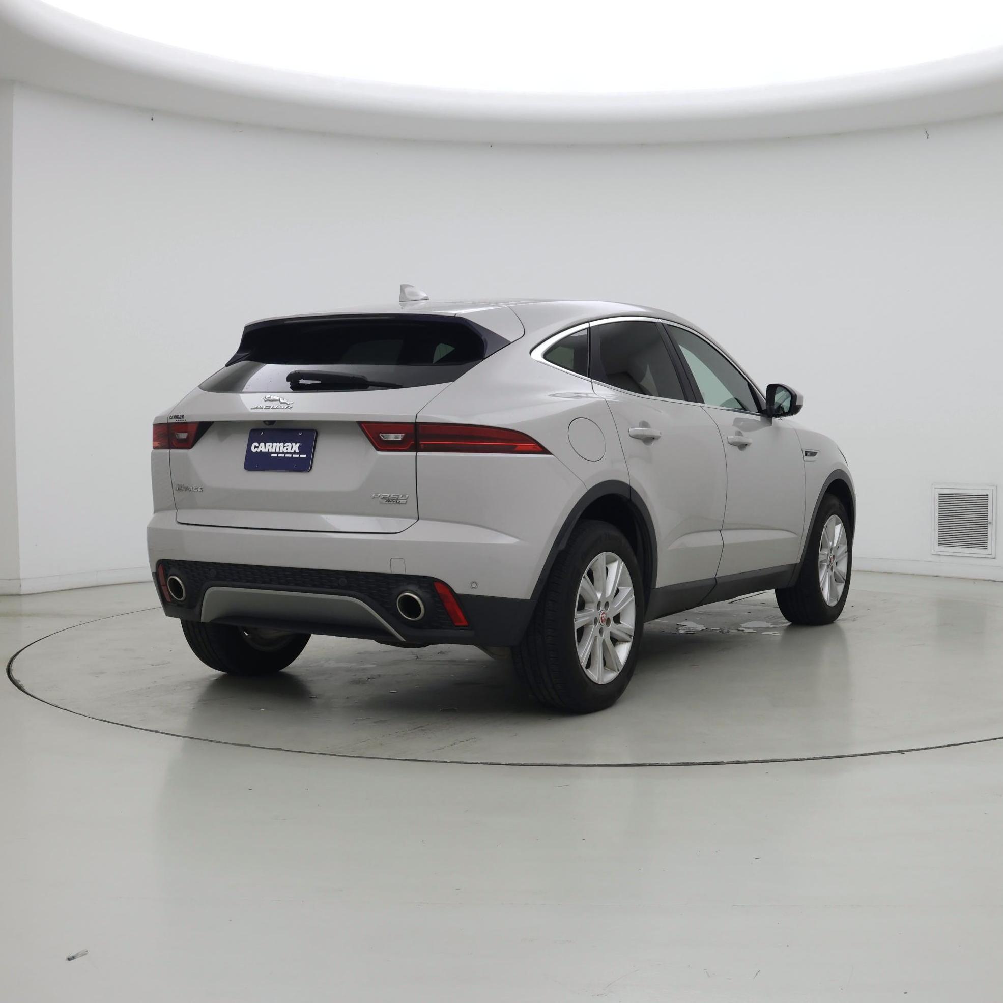 Thumbnail: 2018 Jaguar E-Pace - 8