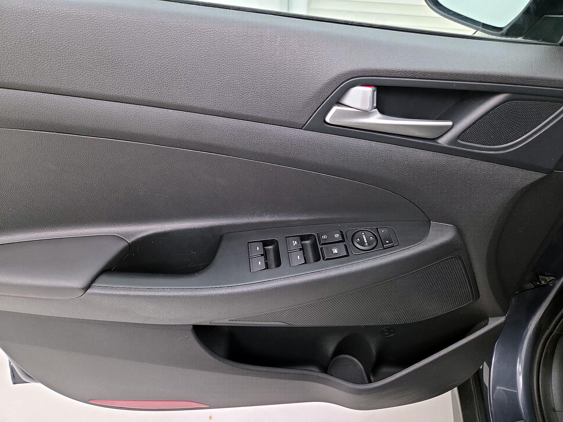 Thumbnail: 2020 Hyundai Tucson - 12