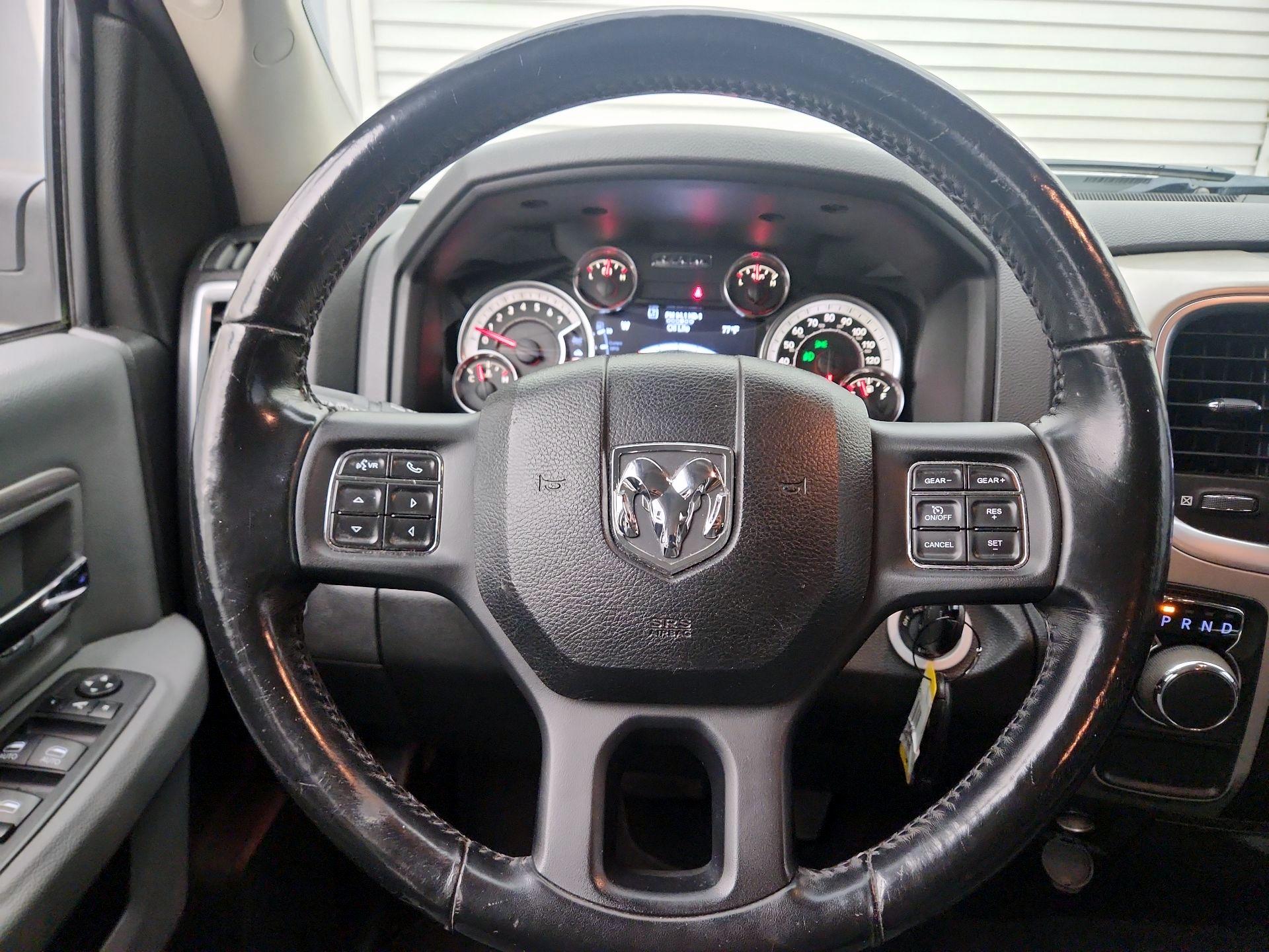 Thumbnail: 2019 RAM 1500 Classic - 10
