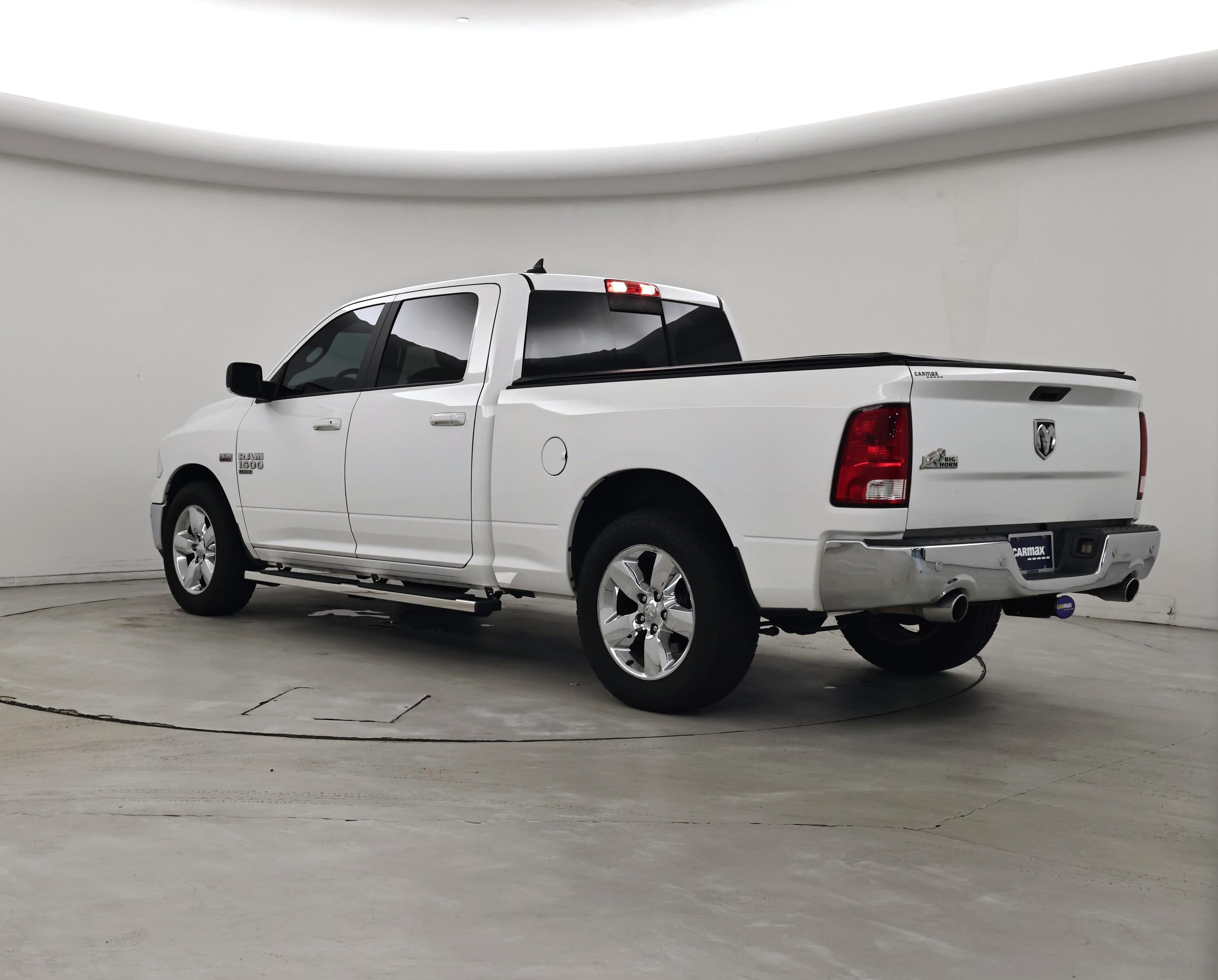 Thumbnail: 2019 RAM 1500 Classic - 2