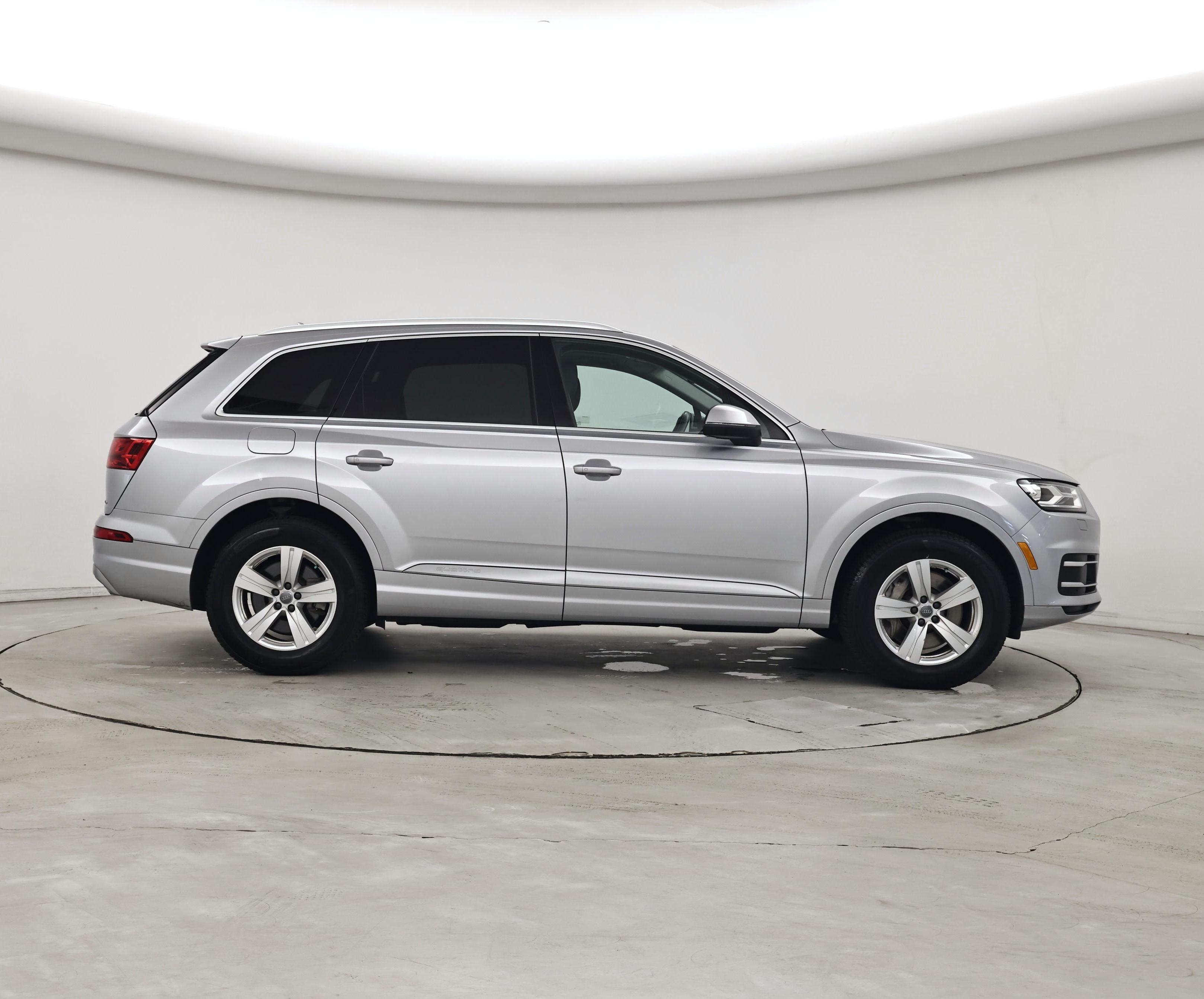 Thumbnail: 2019 Audi Q7 - 7