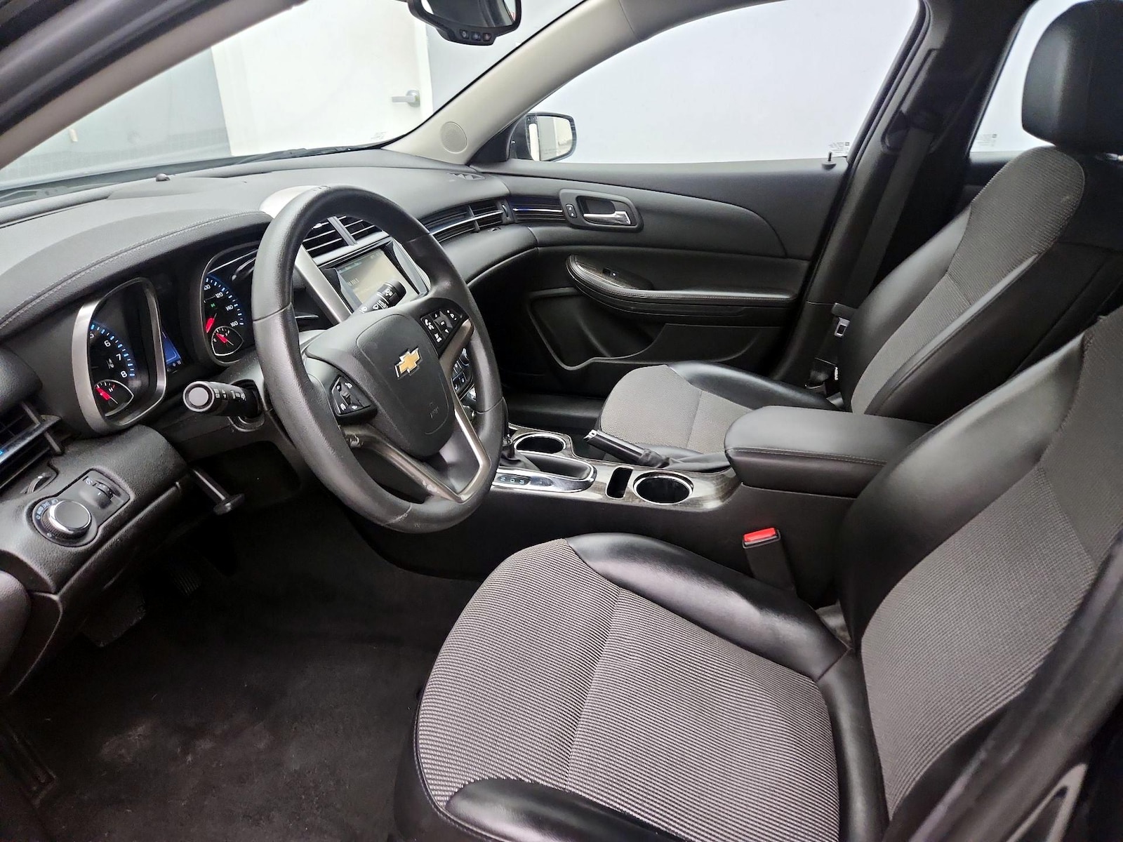 Power Seat(s) & Side Airbags