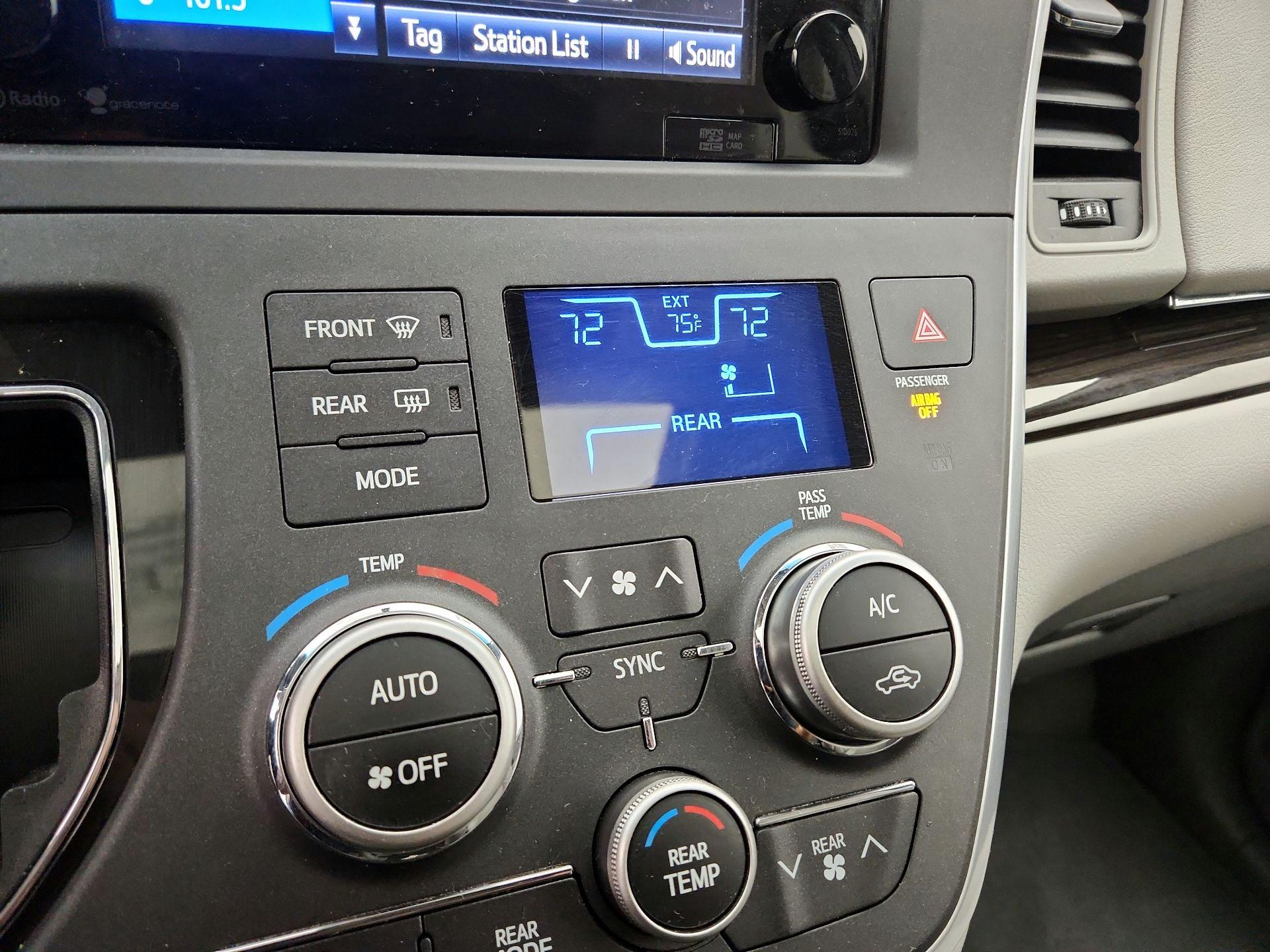 Thumbnail: 2015 Toyota Sienna - 16