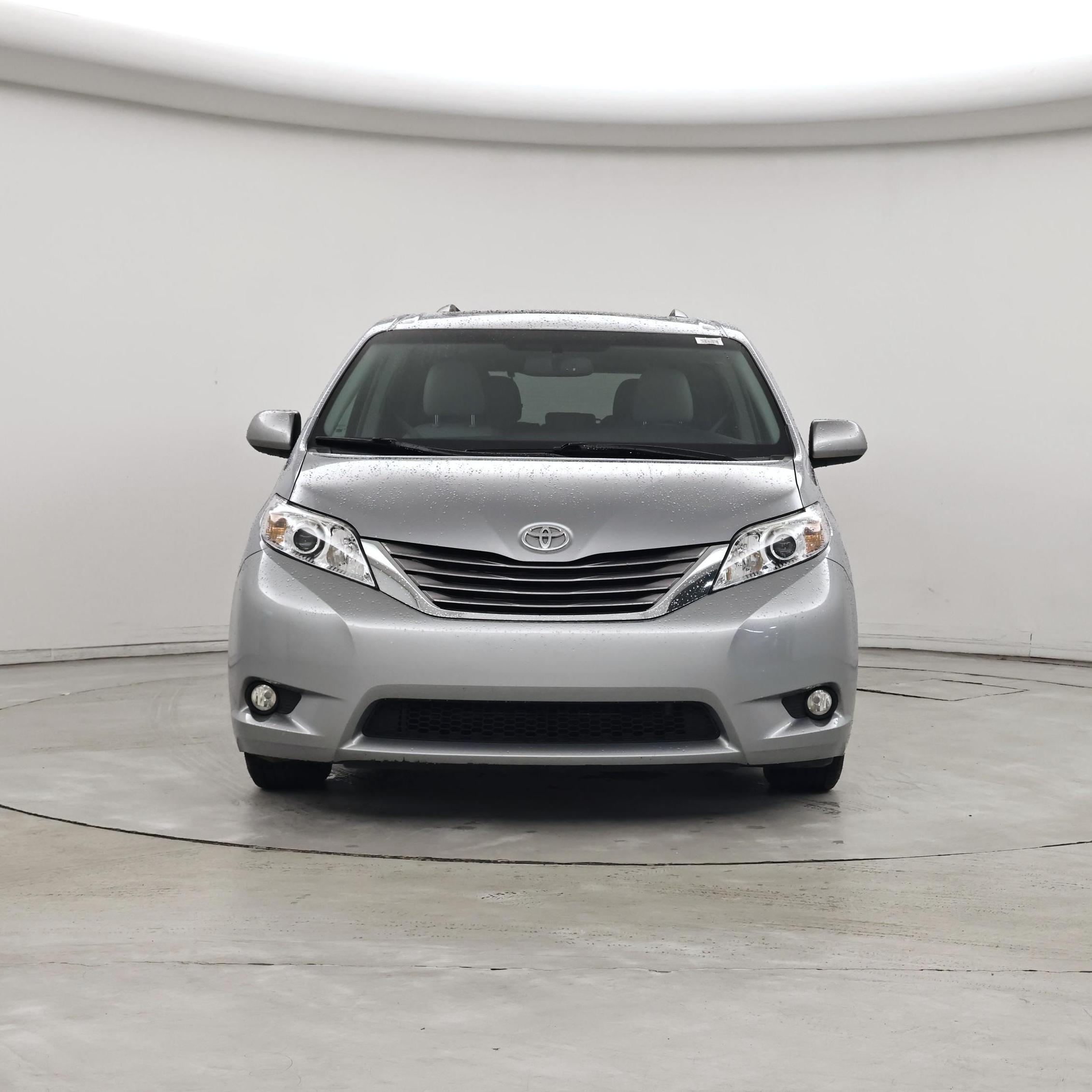Thumbnail: 2015 Toyota Sienna - 5