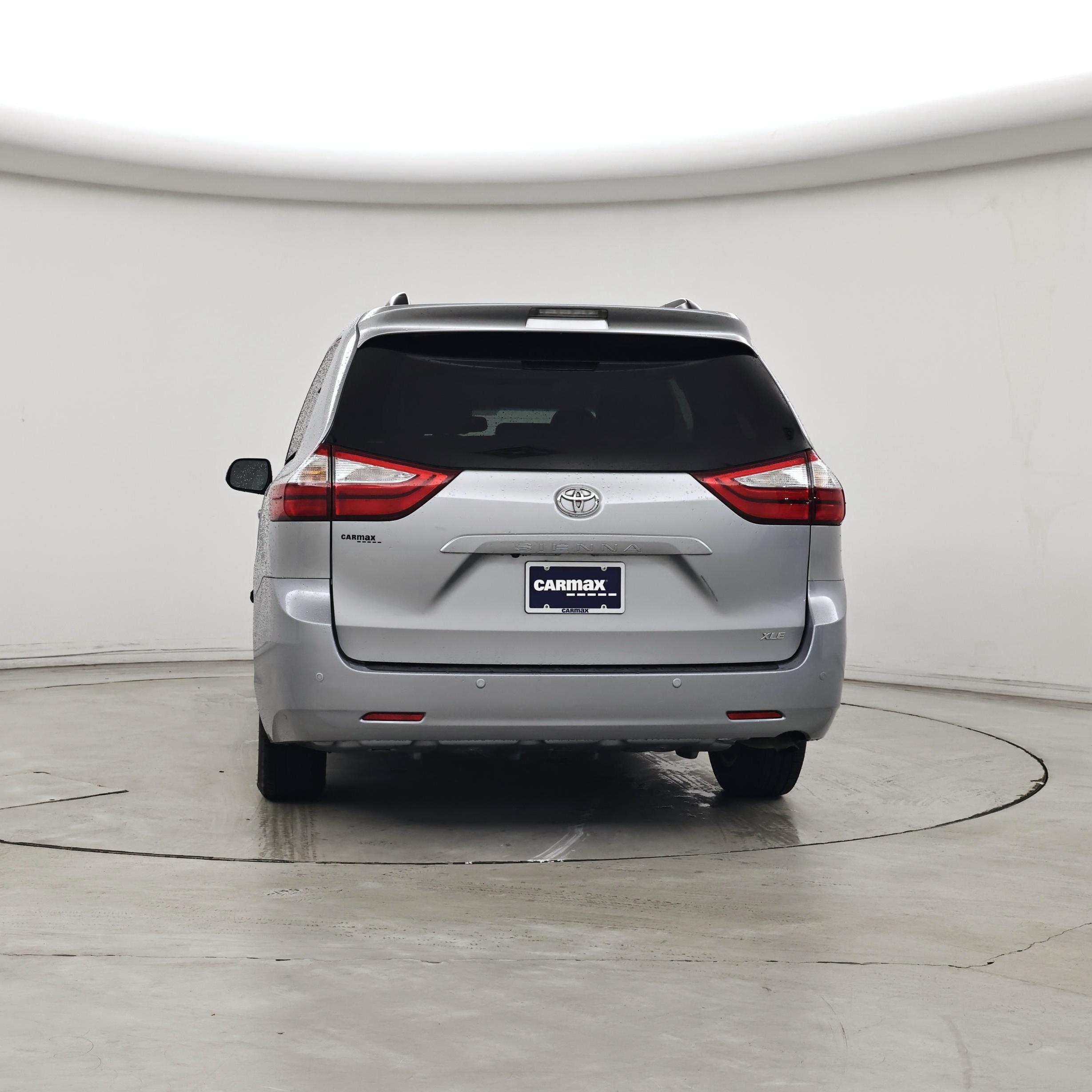Thumbnail: 2015 Toyota Sienna - 6