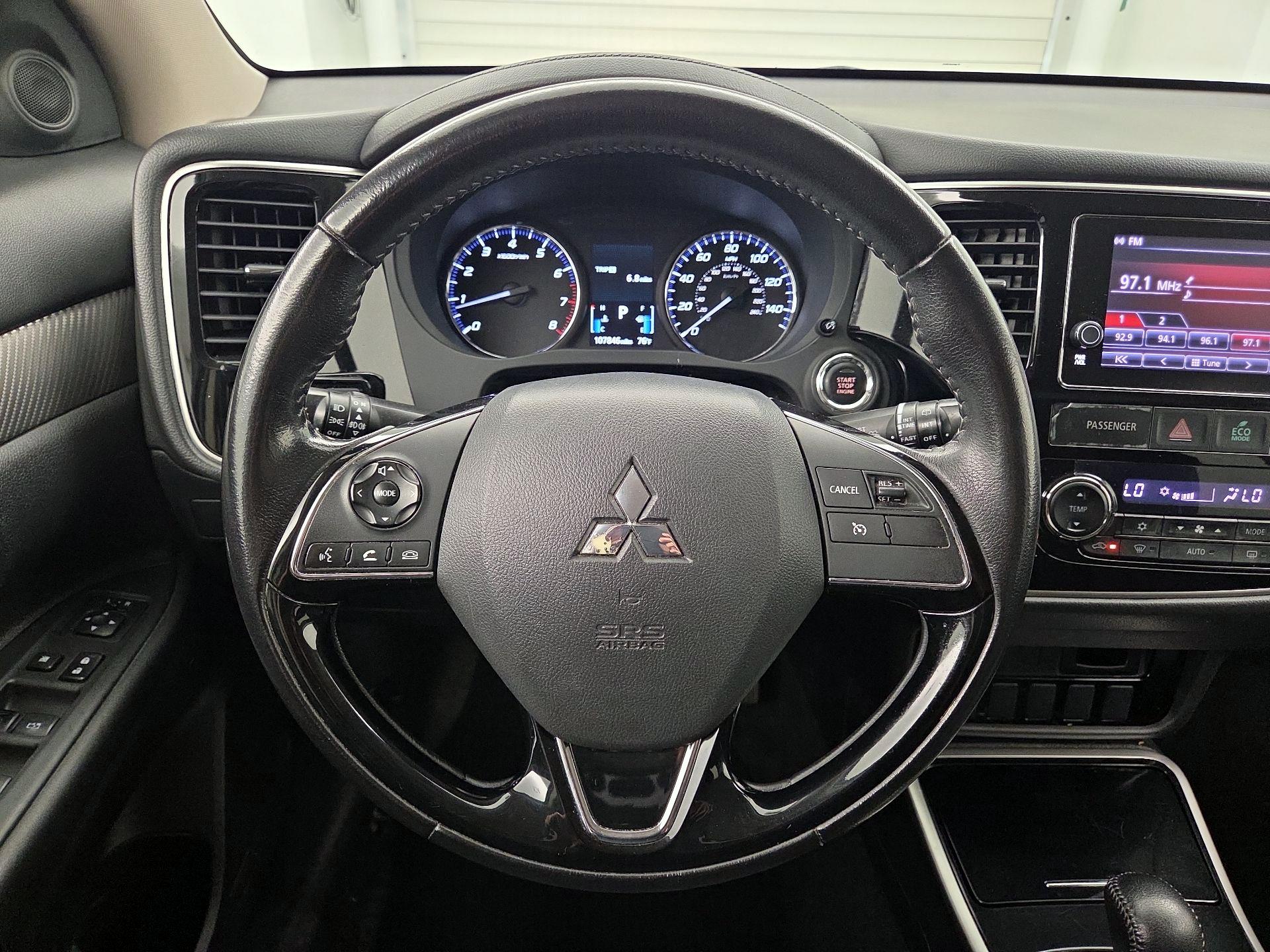 Thumbnail: 2018 Mitsubishi Outlander - 10