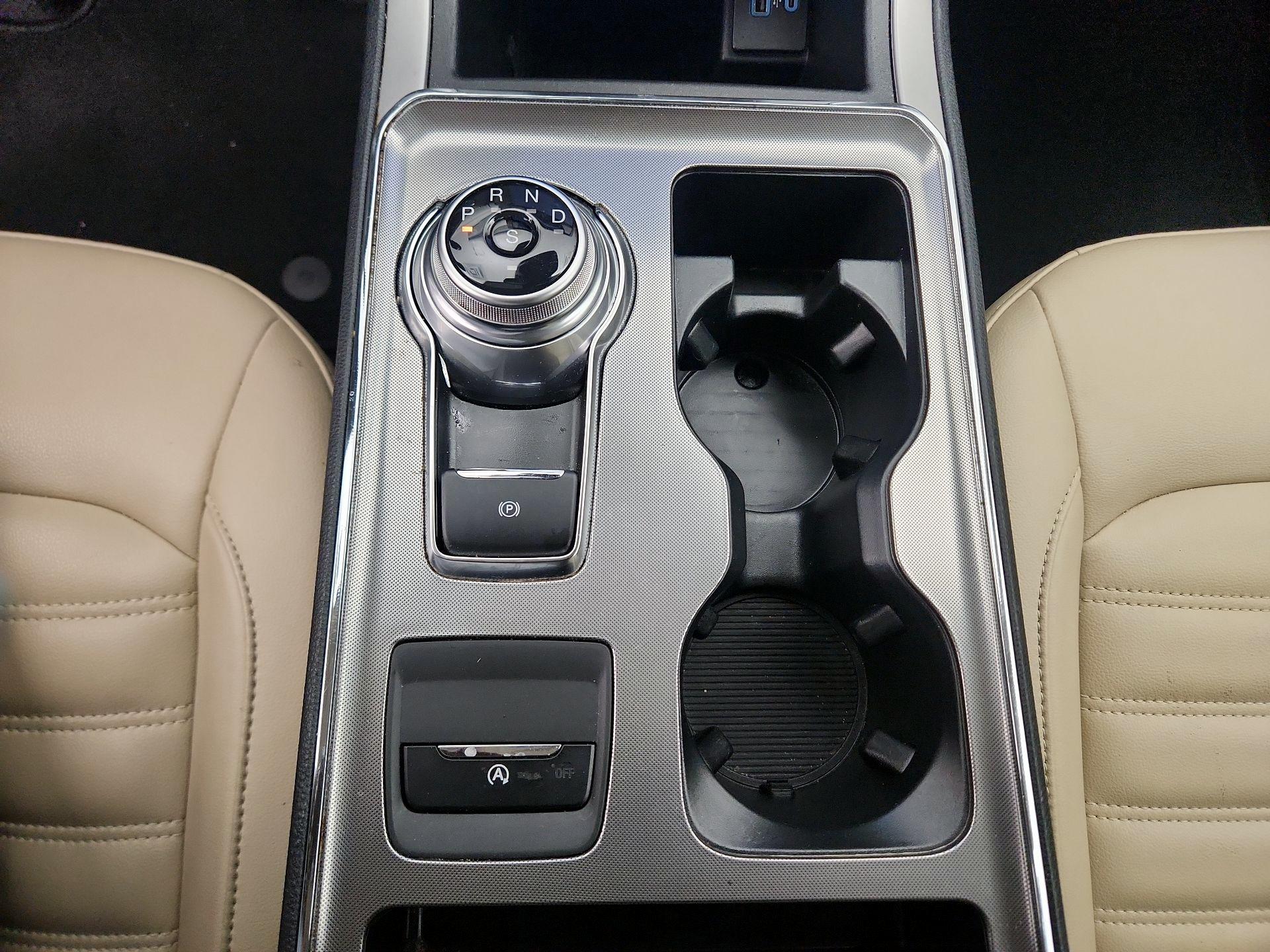 Thumbnail: 2022 Ford Edge - 17