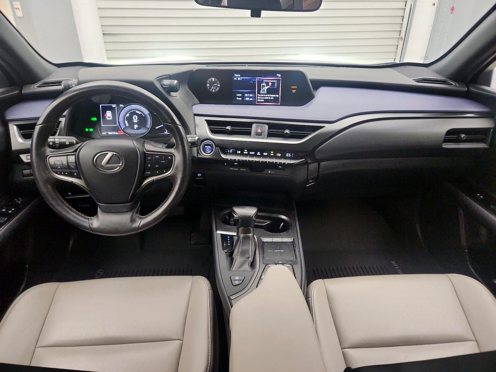 2020 Lexus UX Hybrid 250h - Photo 10