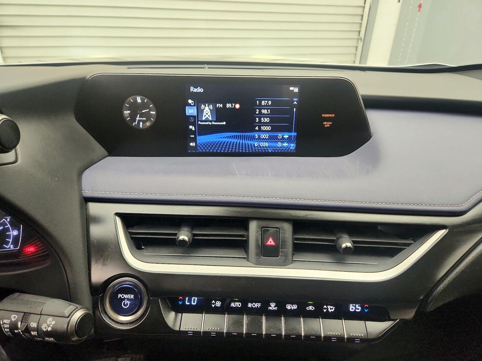 2020 Lexus UX Hybrid 250h - Photo 16