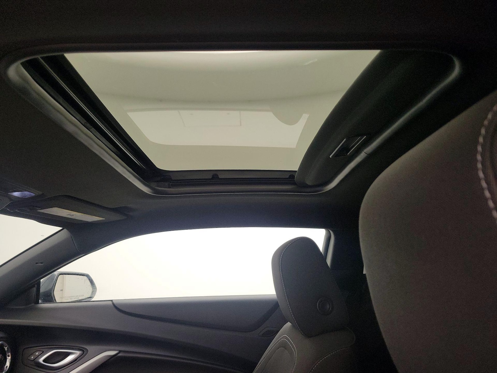Sunroof(s) & Overhead Airbags