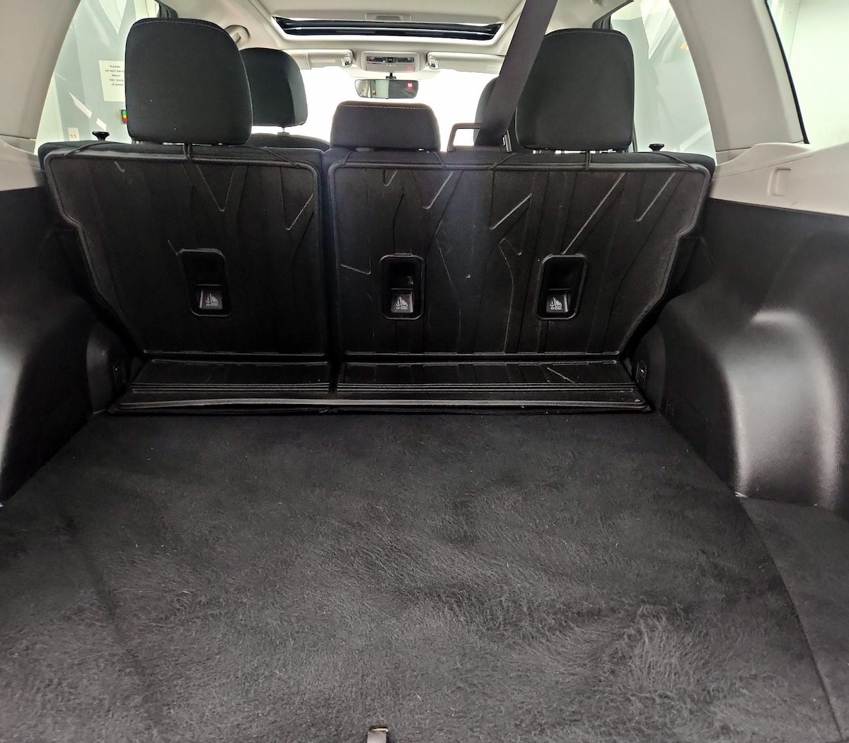 Trunk/Cargo (Seats Up)
