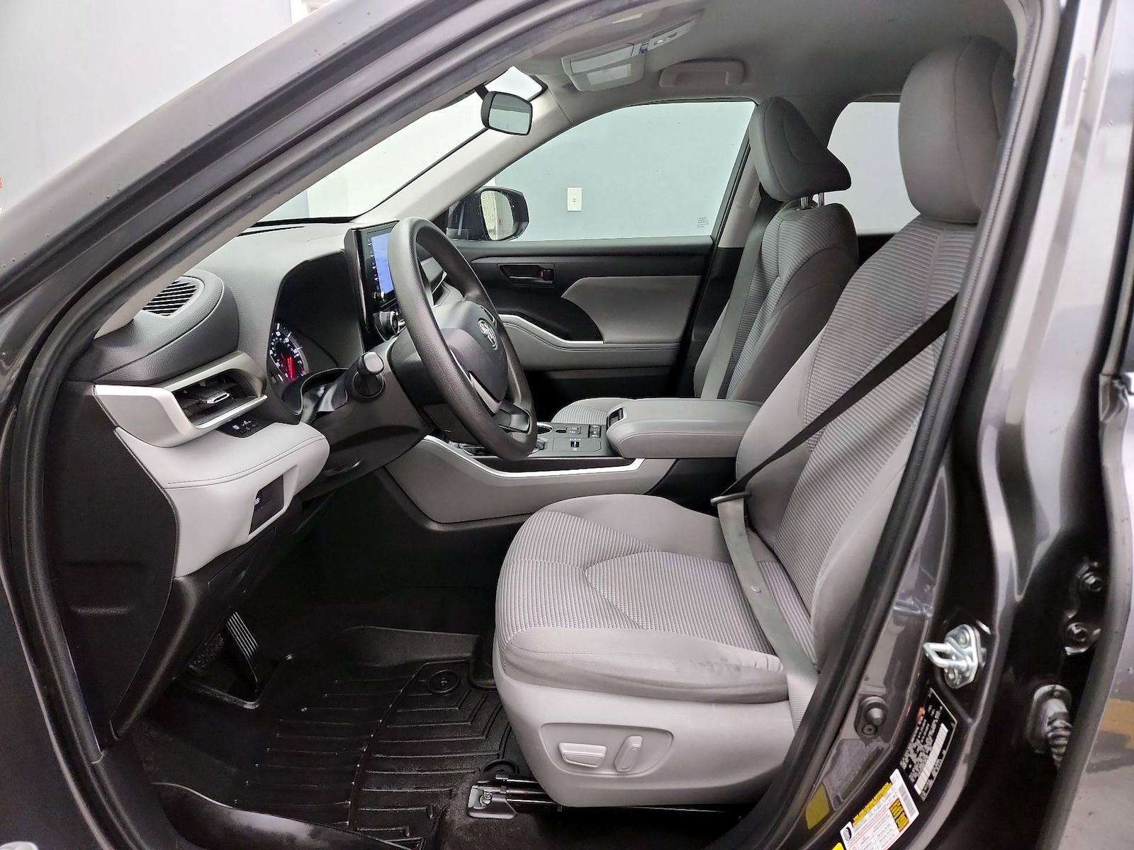 Power Seat(s) & Side Airbags