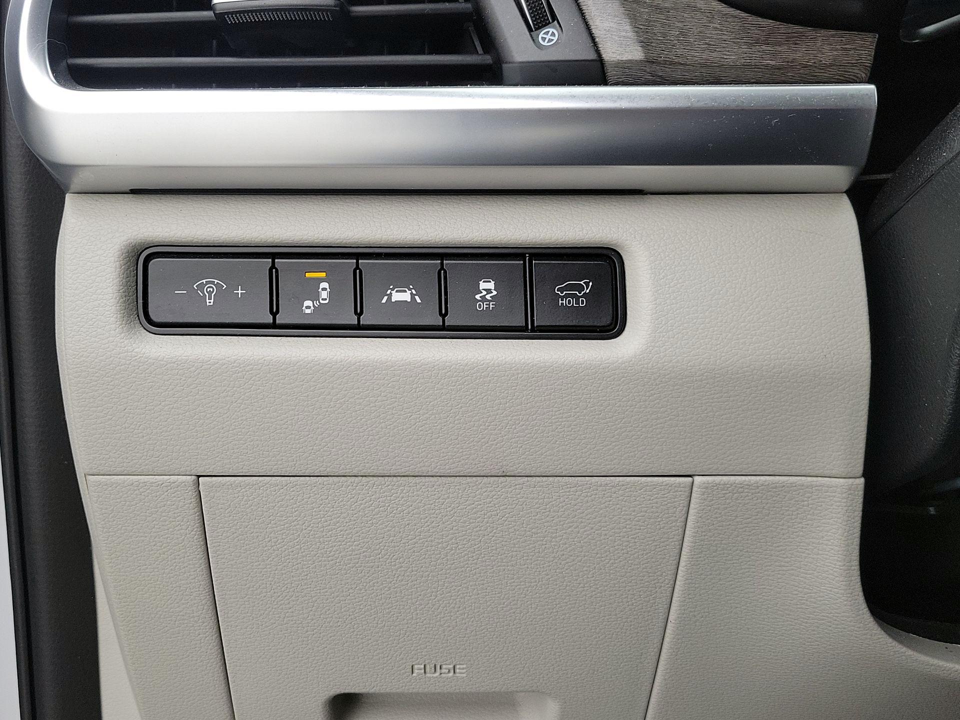 Thumbnail: 2020 Kia Telluride - 13