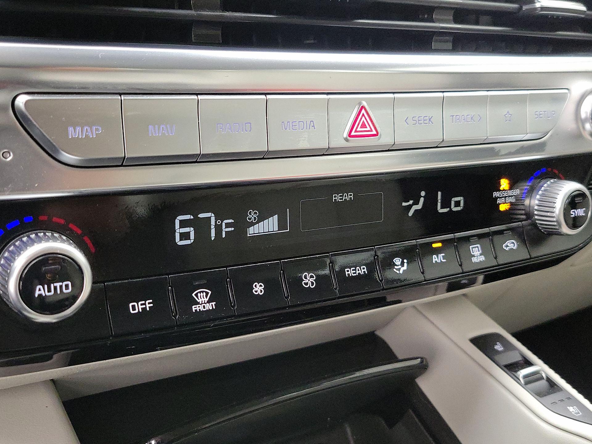 Thumbnail: 2020 Kia Telluride - 17