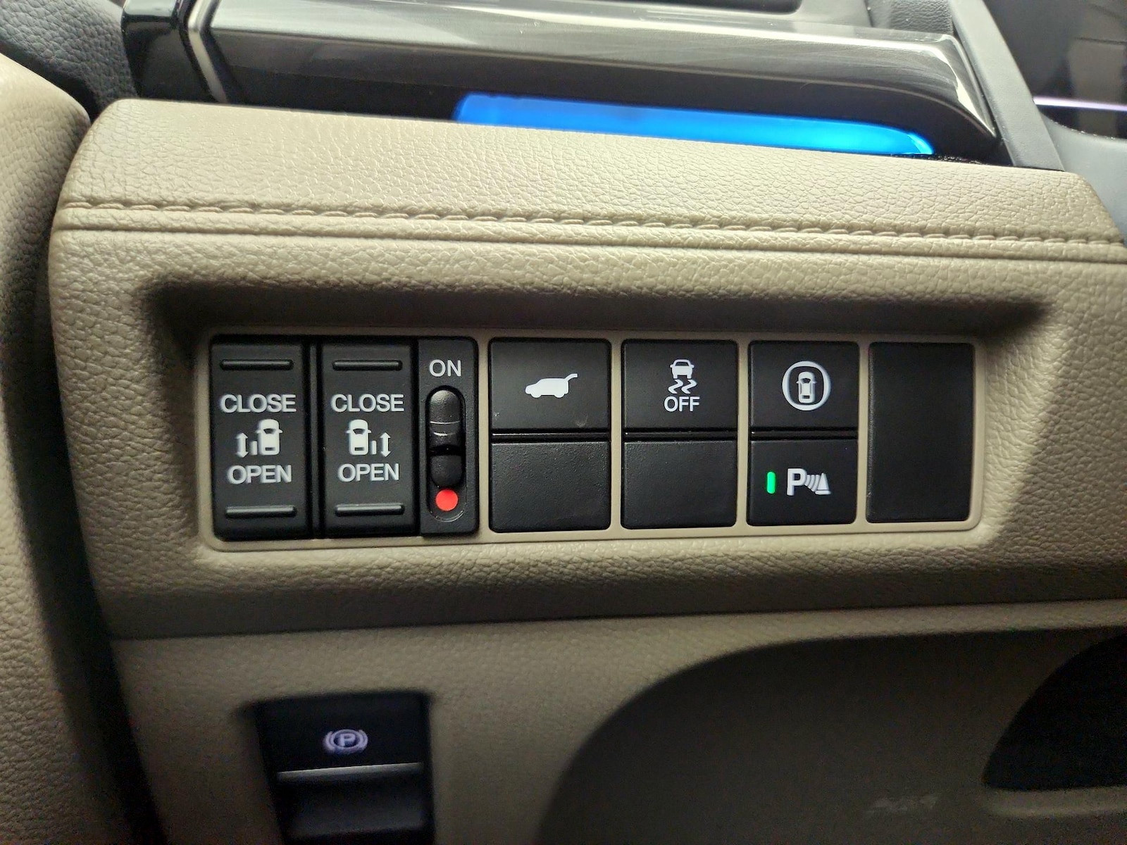 2024 Honda Odyssey Elite - Photo 14