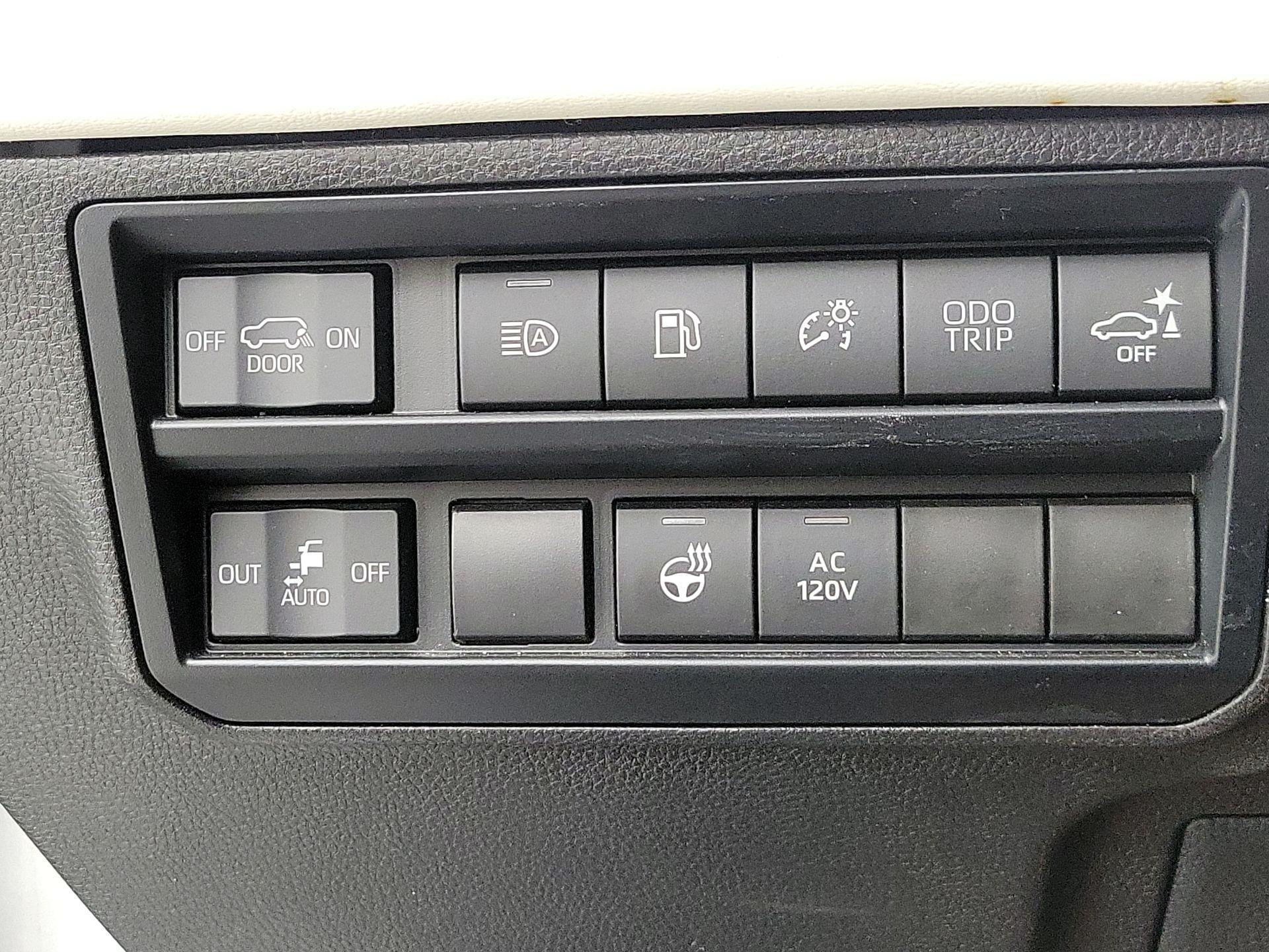 Thumbnail: 2024 Toyota Sequoia - 13