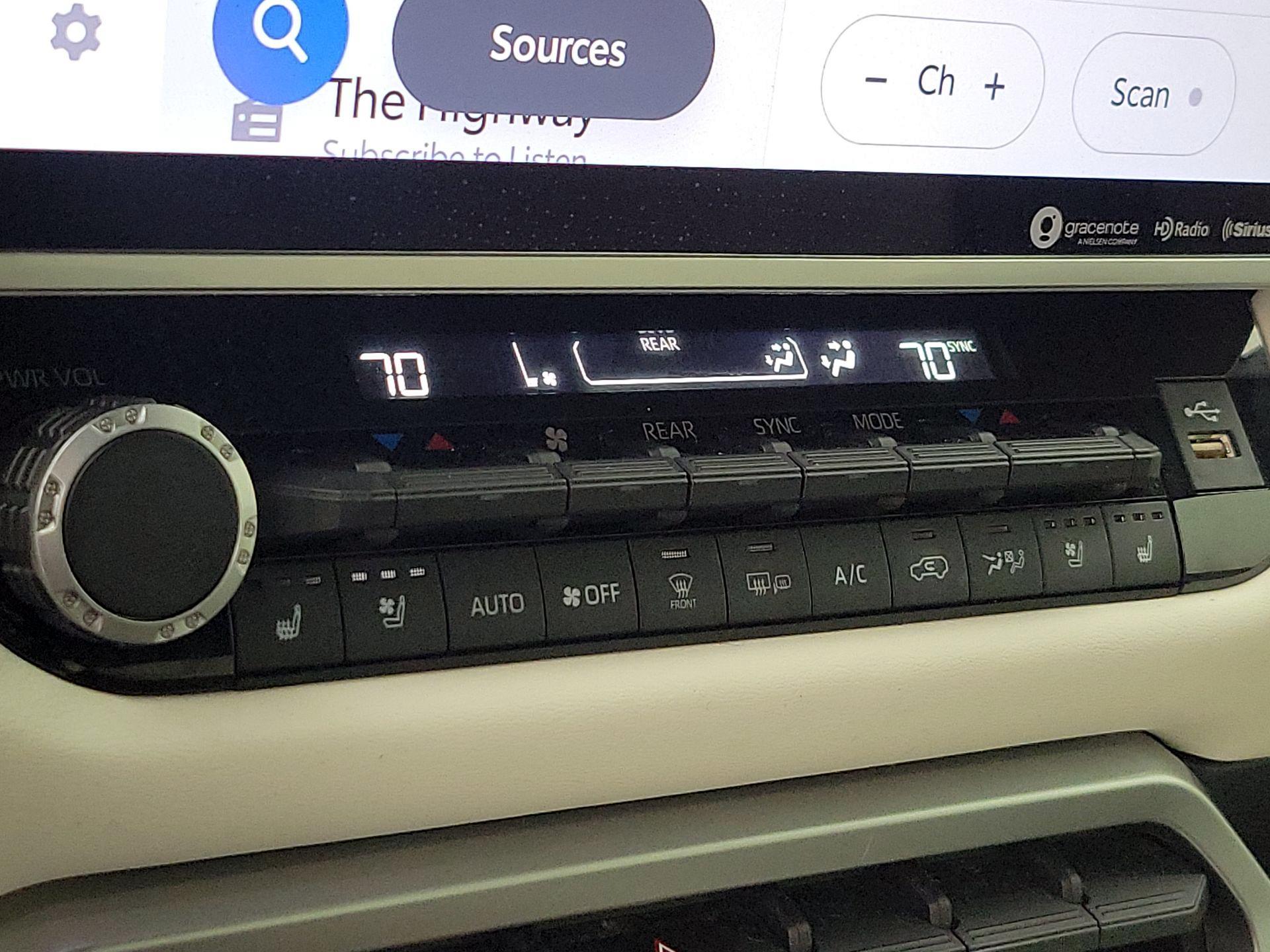 Thumbnail: 2024 Toyota Sequoia - 17