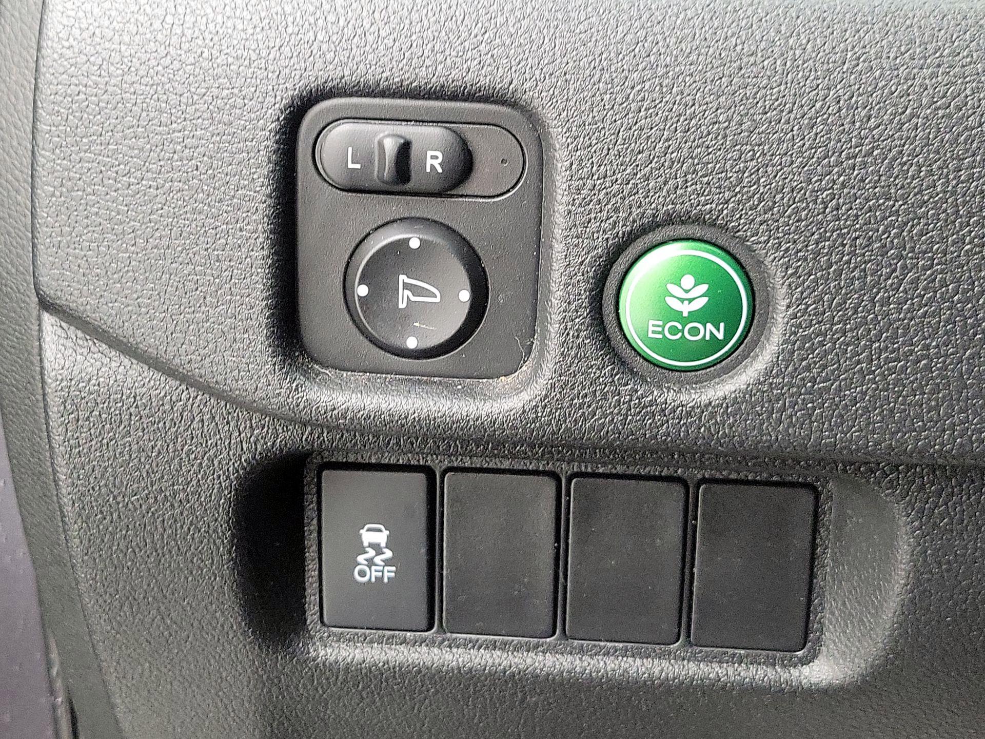 Thumbnail: 2016 Honda Pilot - 13