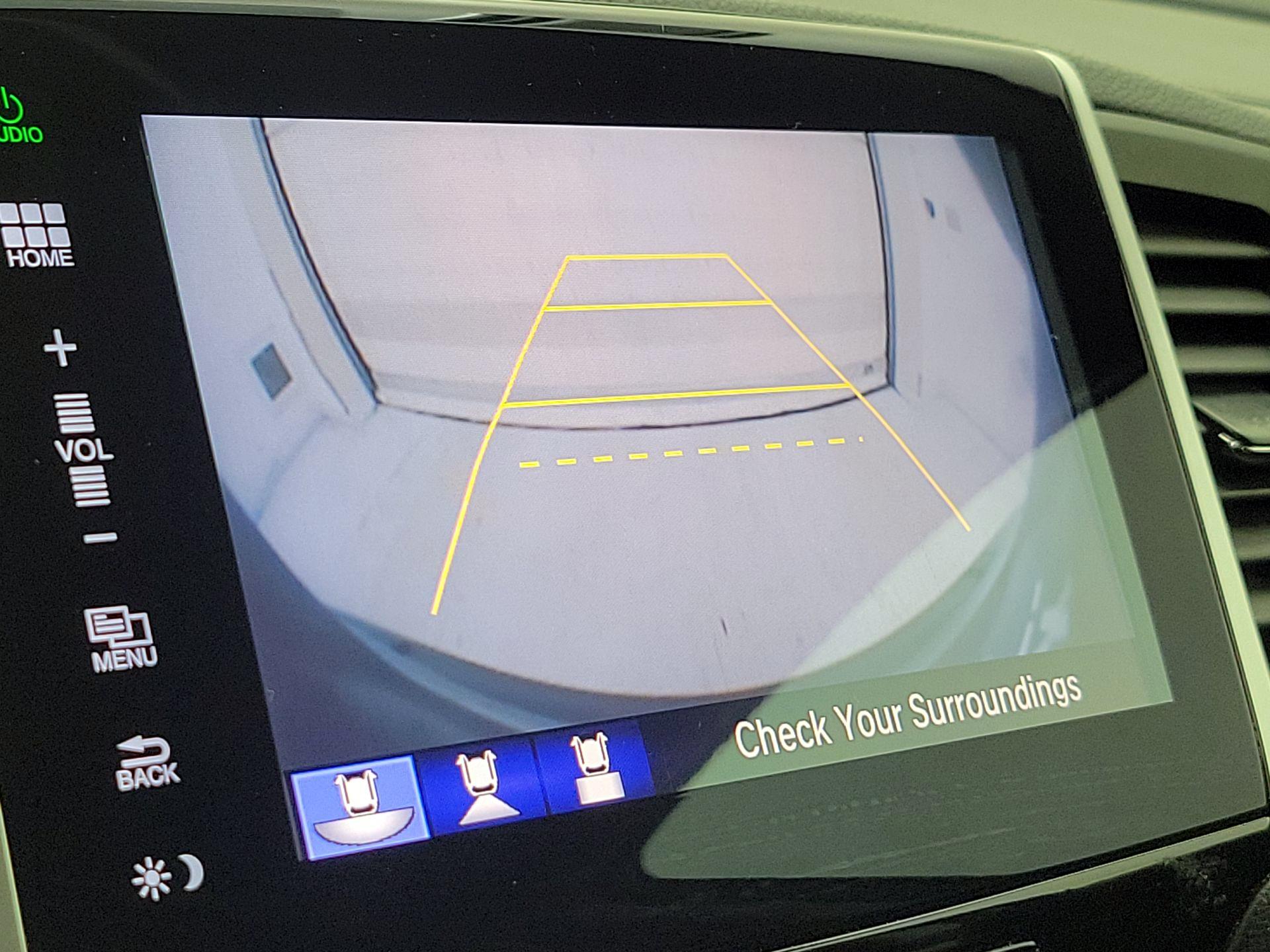 Thumbnail: 2016 Honda Pilot - 14