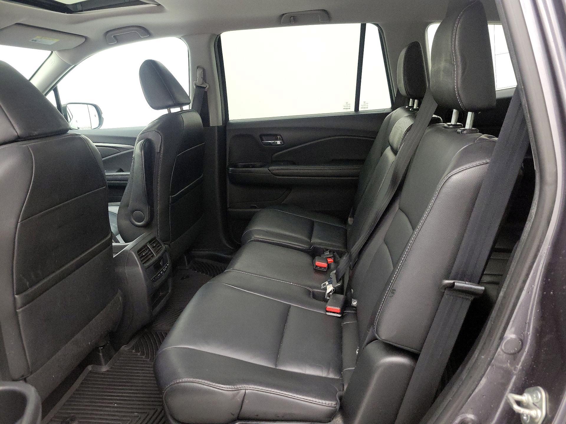 Thumbnail: 2016 Honda Pilot - 20