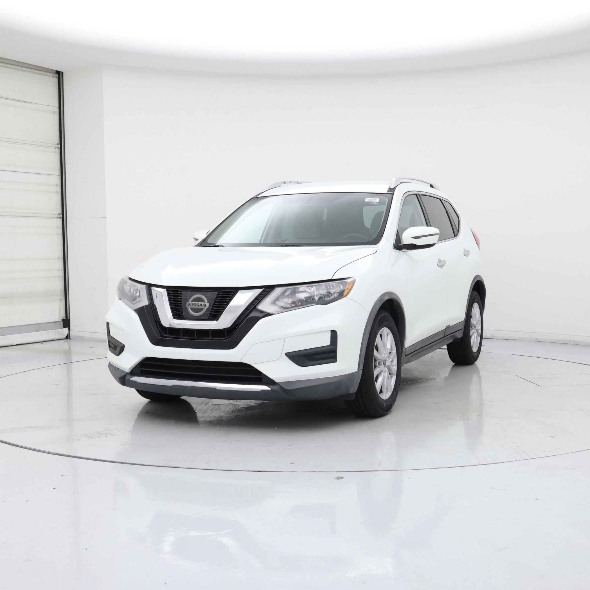 Thumbnail: 2017 Nissan Rogue - 4