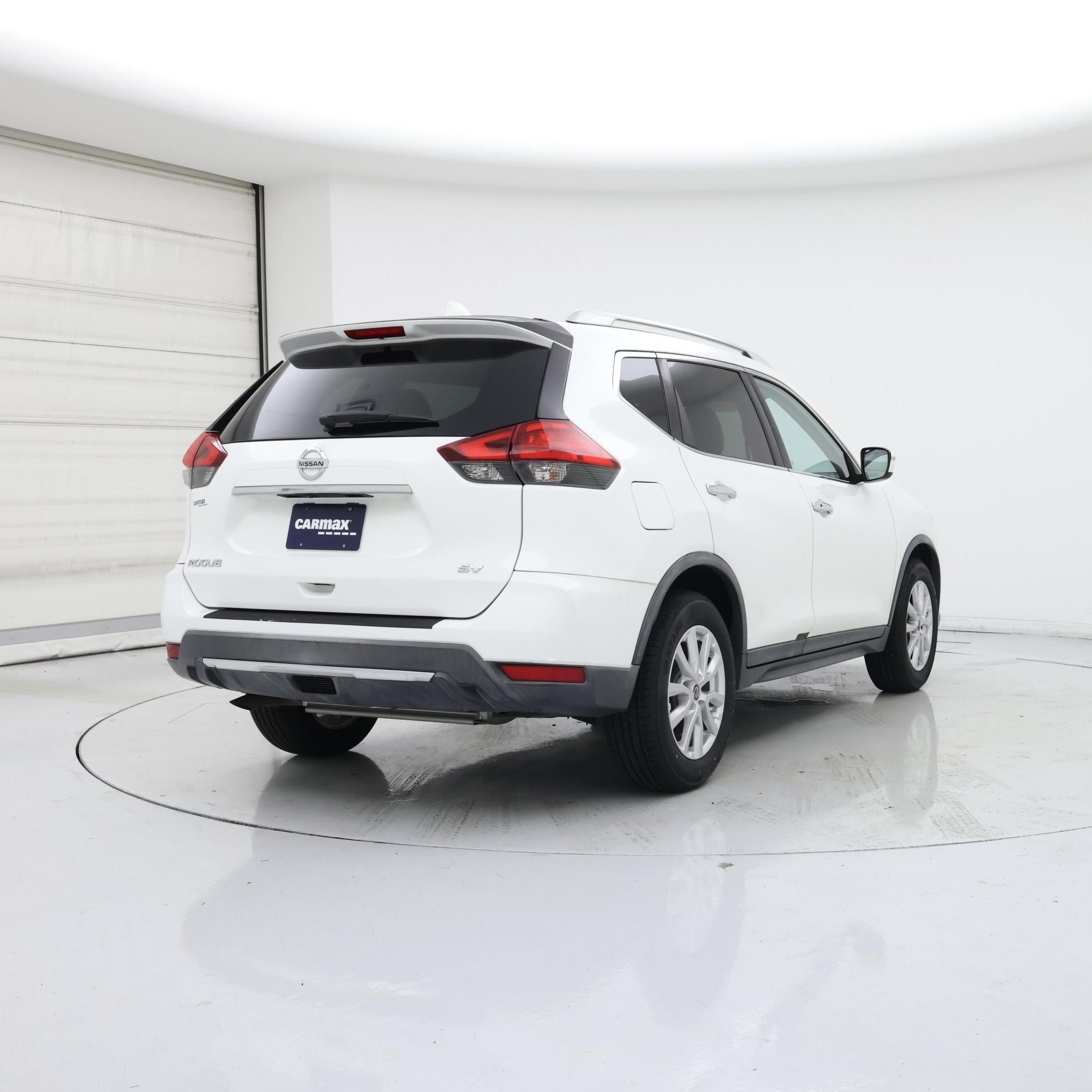 Thumbnail: 2017 Nissan Rogue - 8