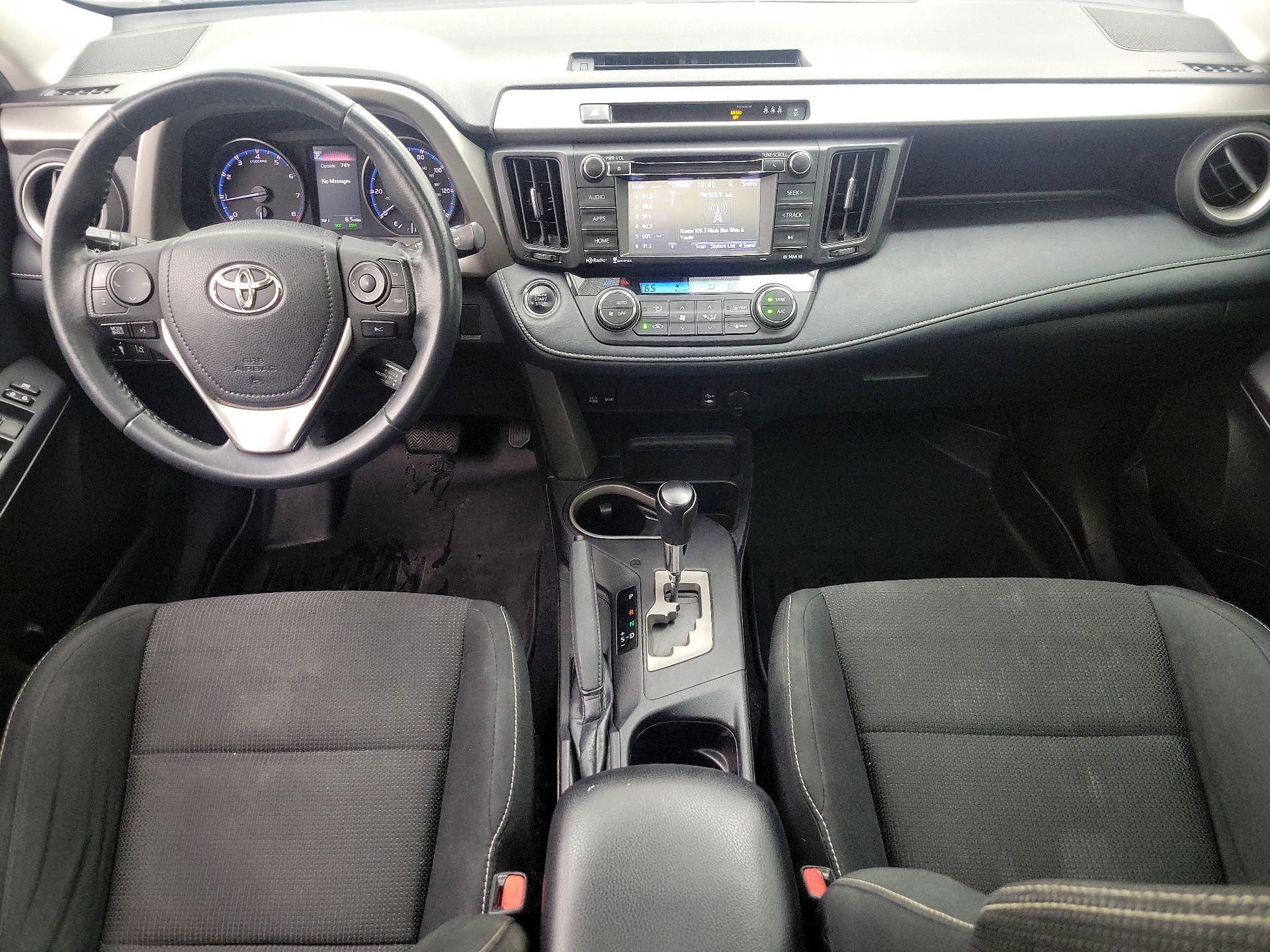 Thumbnail: 2018 Toyota RAV4 - 9