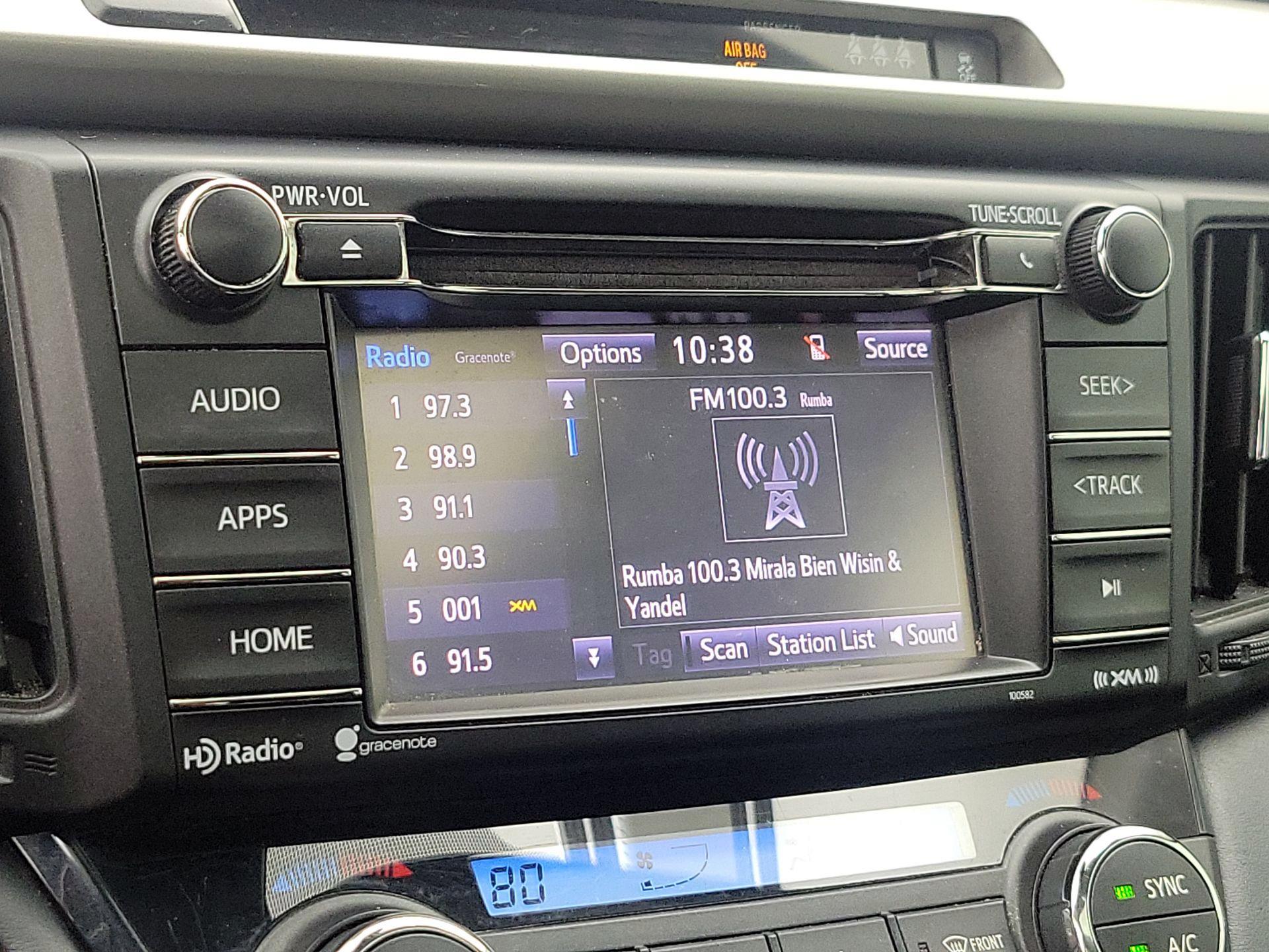 Thumbnail: 2018 Toyota RAV4 - 15