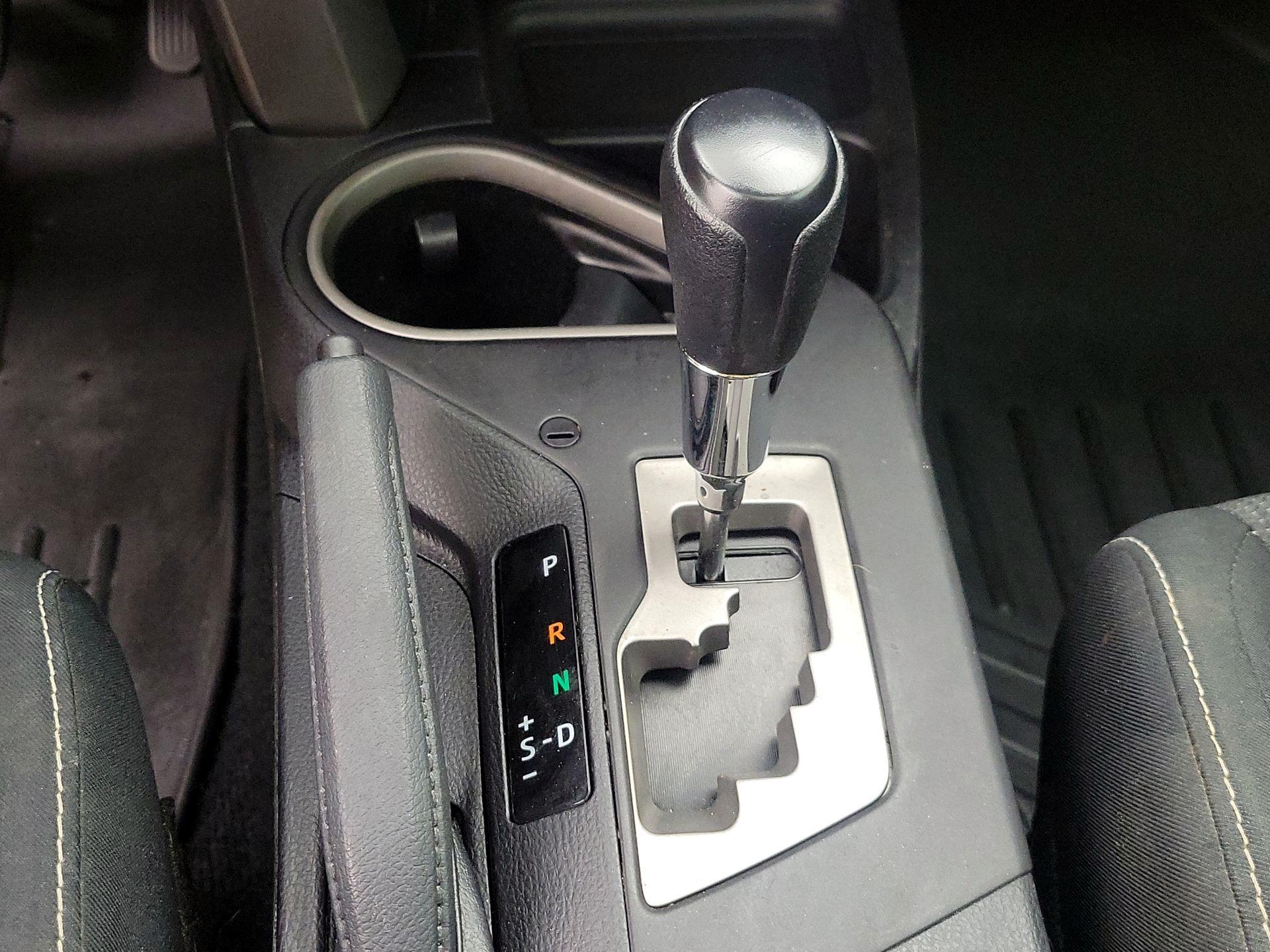 Thumbnail: 2018 Toyota RAV4 - 17