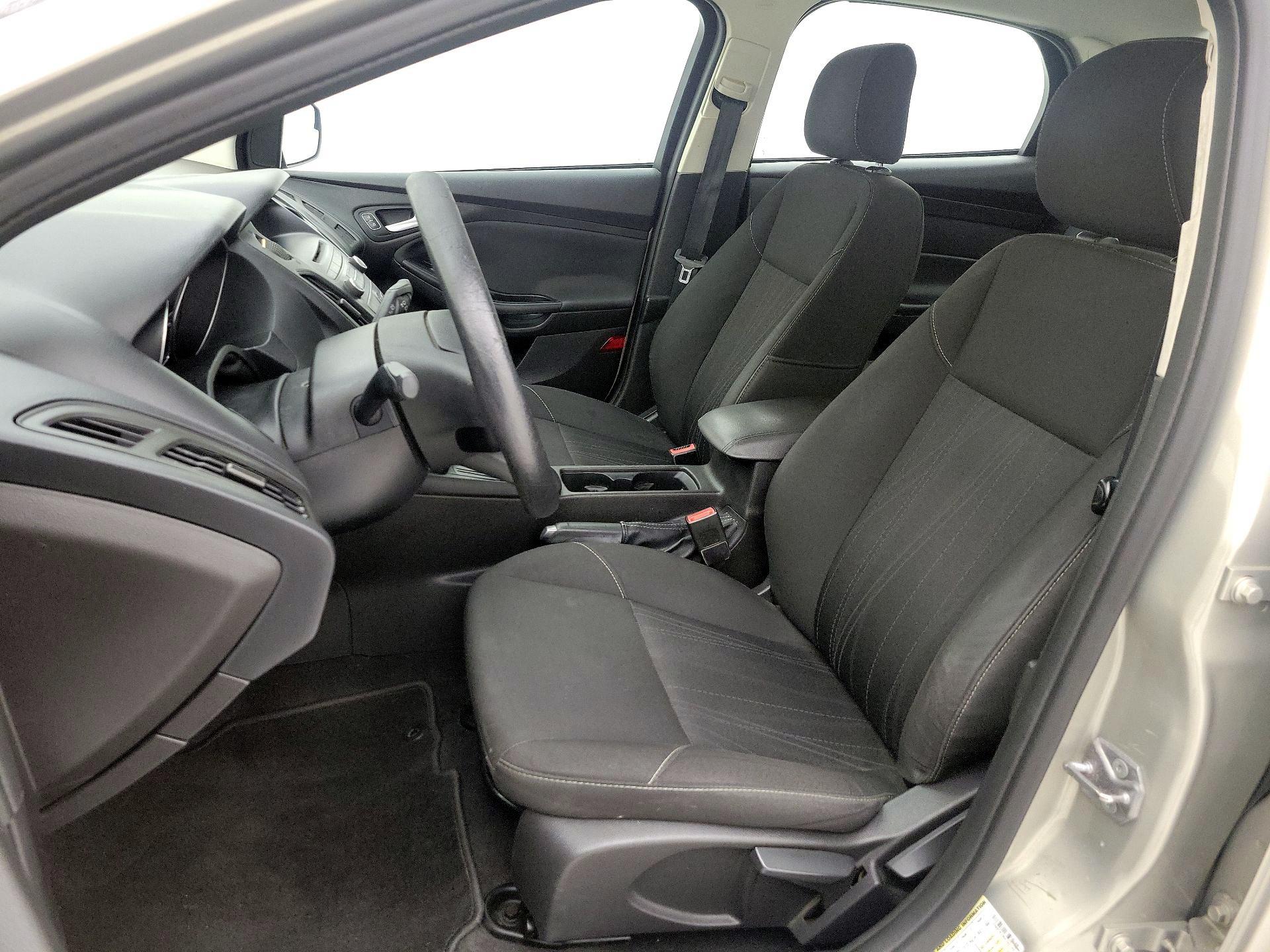 Thumbnail: 2016 Ford Focus - 11