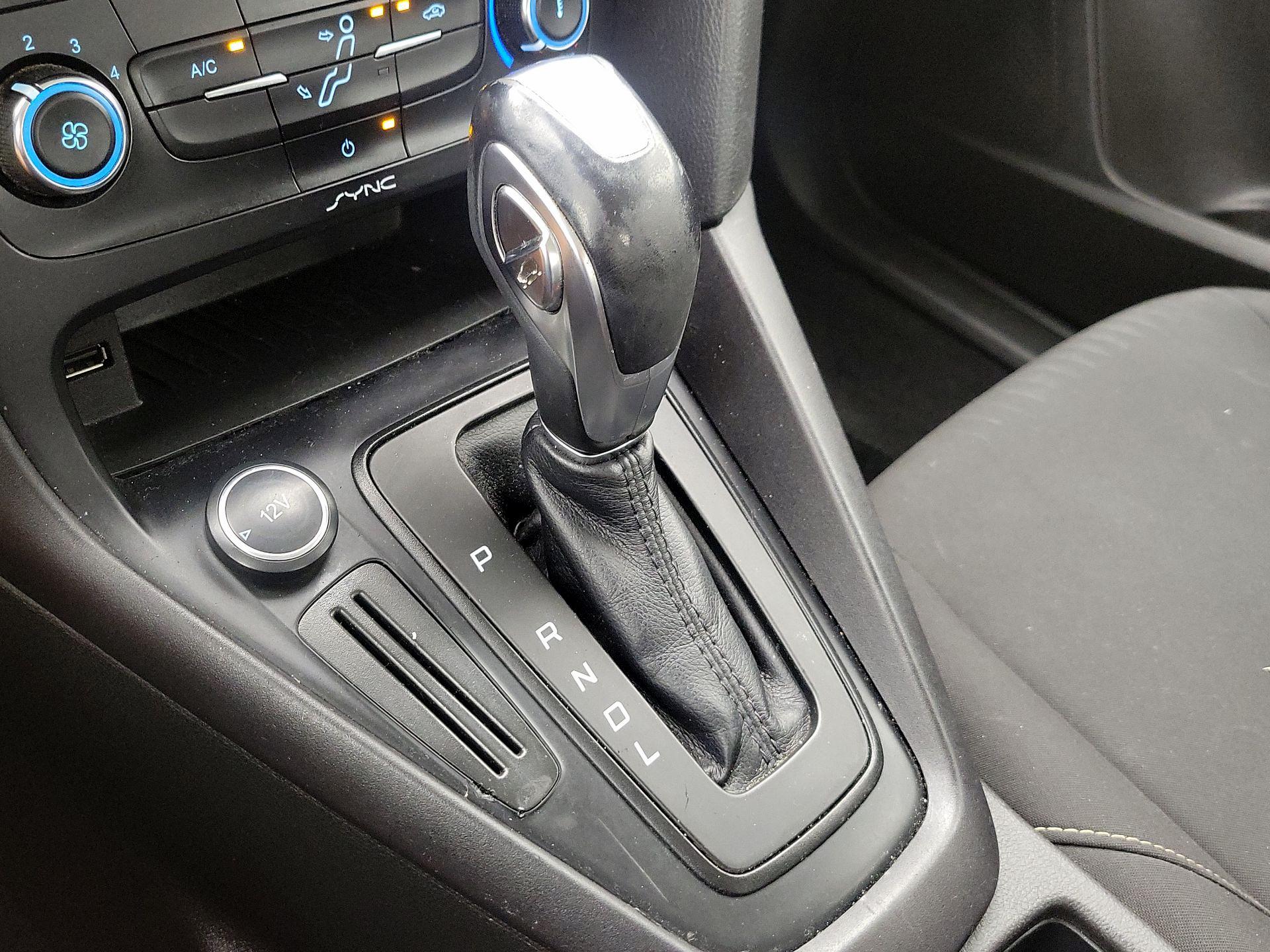 Thumbnail: 2016 Ford Focus - 17