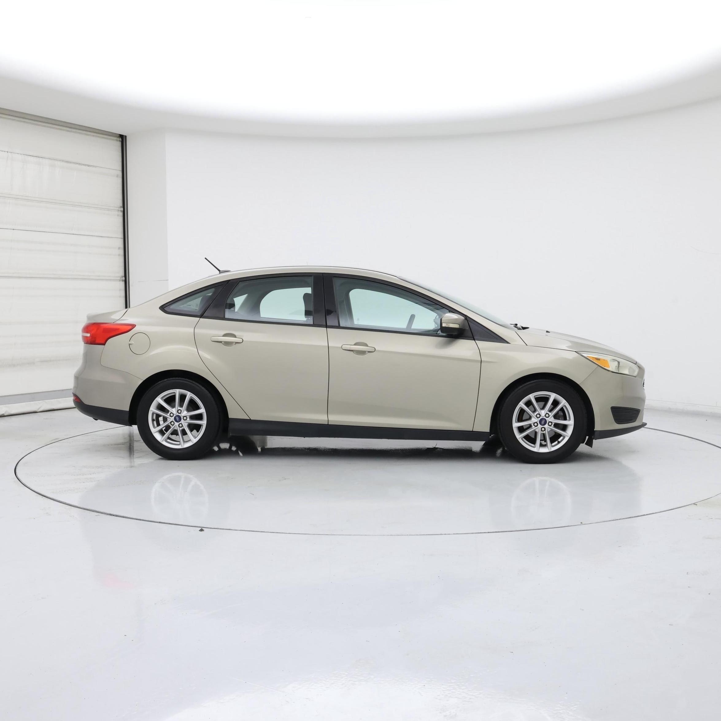 Thumbnail: 2016 Ford Focus - 7