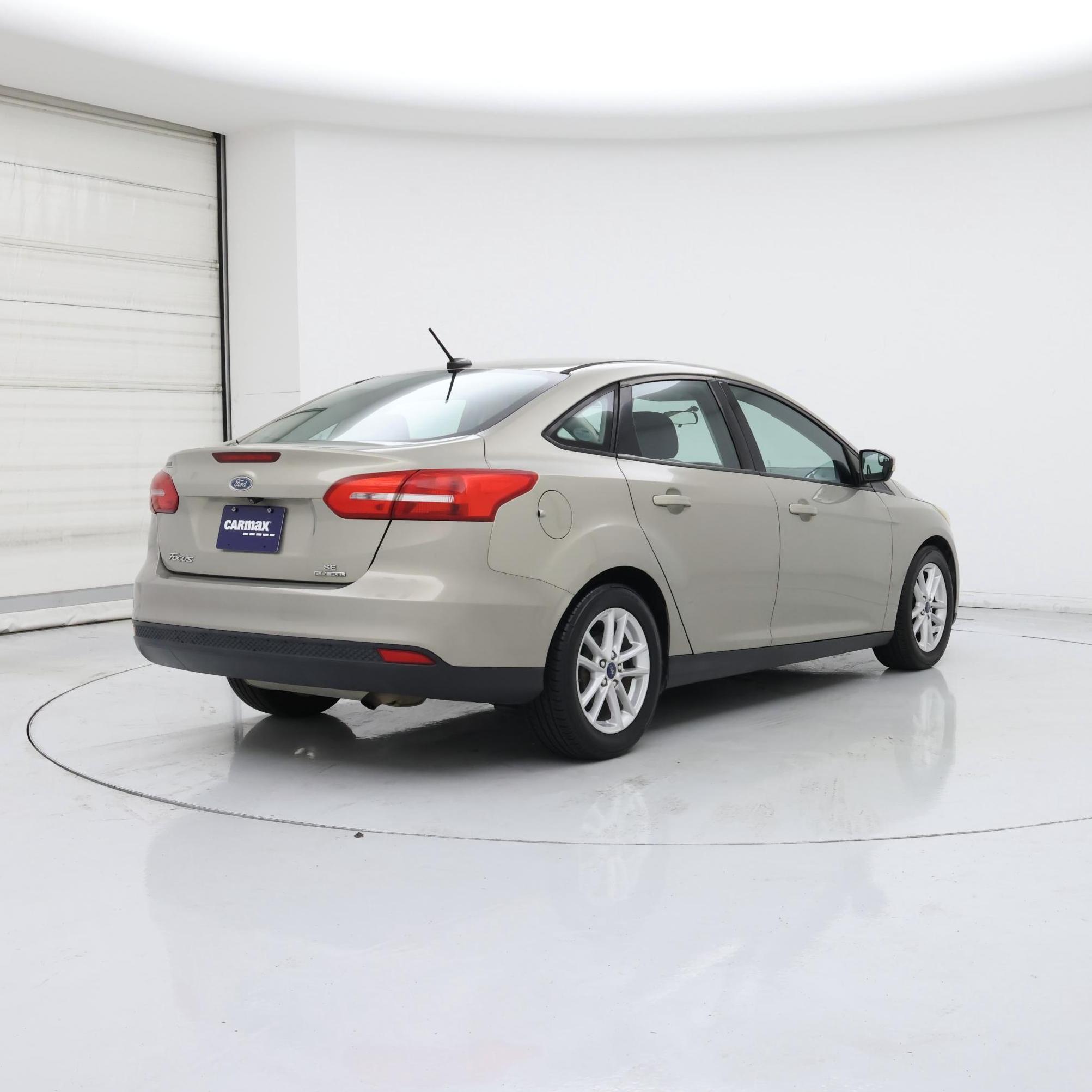 Thumbnail: 2016 Ford Focus - 8