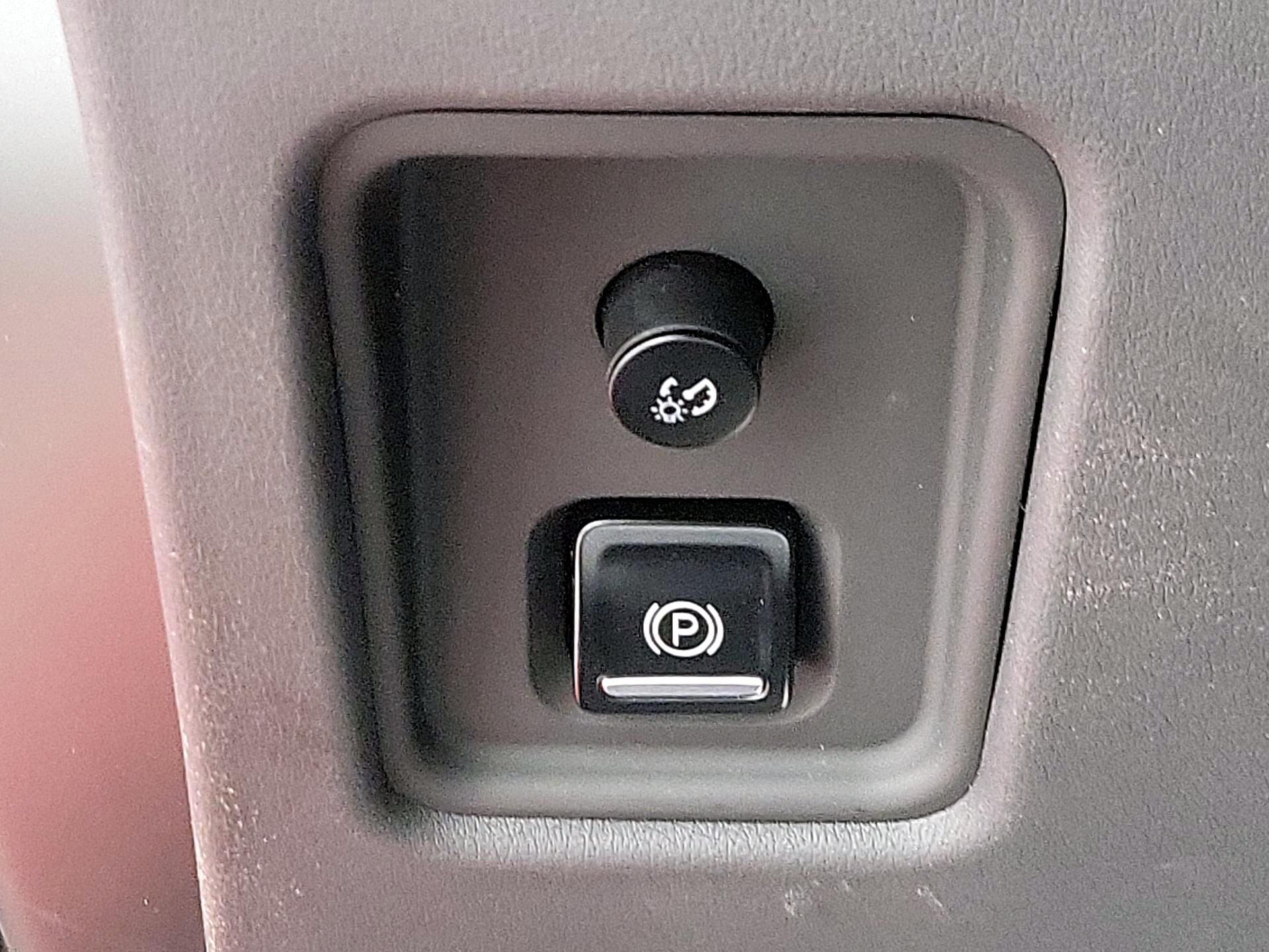 Thumbnail: 2025 Chevrolet Corvette - 13