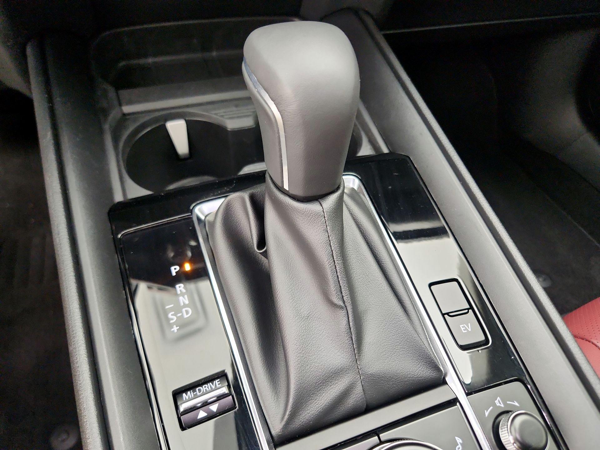 Thumbnail: 2025 Mazda CX-50 - 17