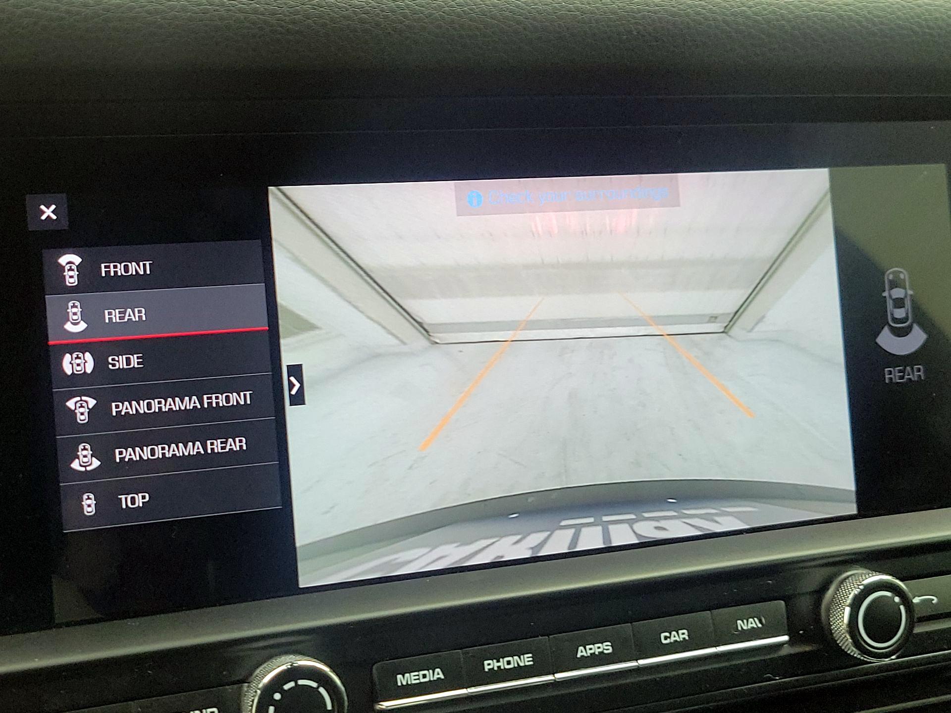 Thumbnail: 2021 Porsche Macan - 15